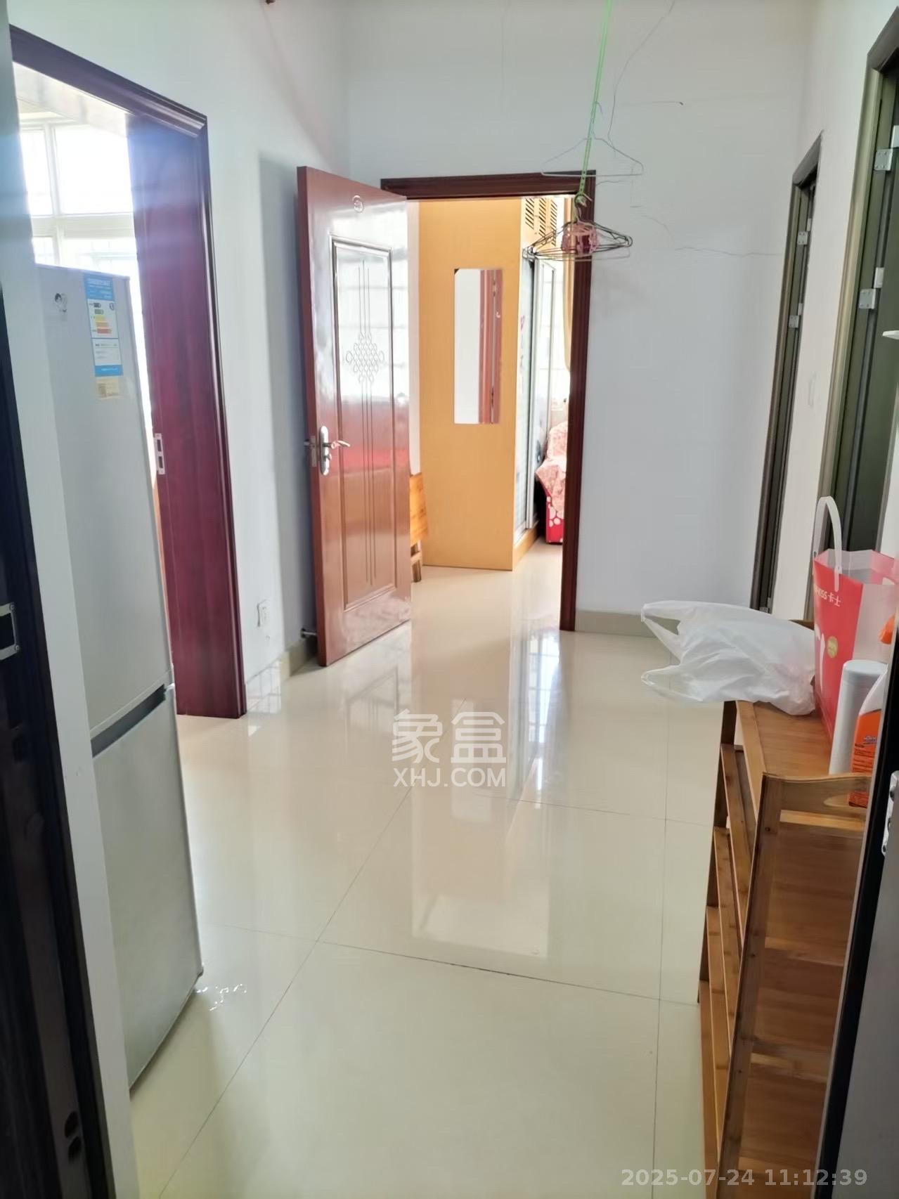 骑龙安置小区 2室1厅1卫 1400.0元/月 骑龙安置小区 2室1厅1卫 1400.0元/月室内图