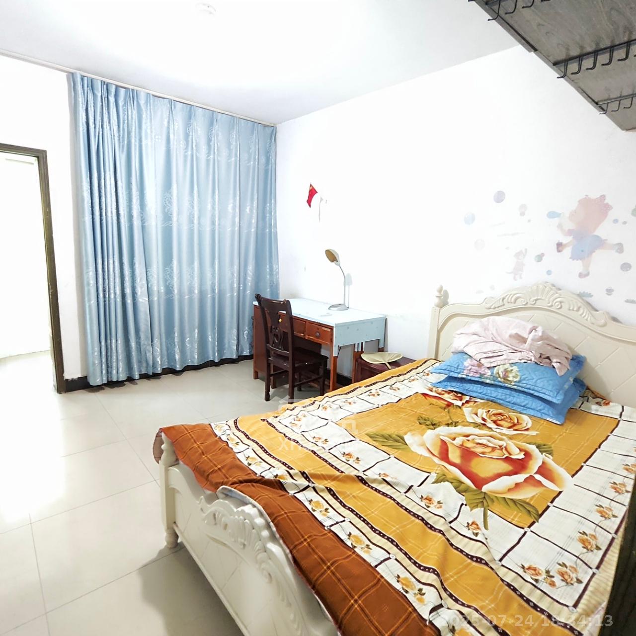 中南汽车世界  2室2厅1卫    1100.0元/月室内图