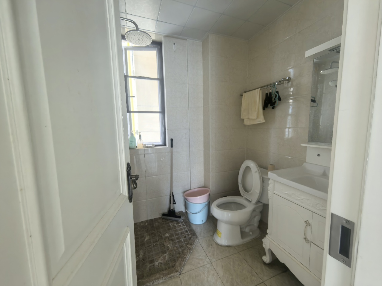 阳光丁香园  2室2厅1卫    103.0万 阳光丁香园  2室2厅1卫    103.0万室内图