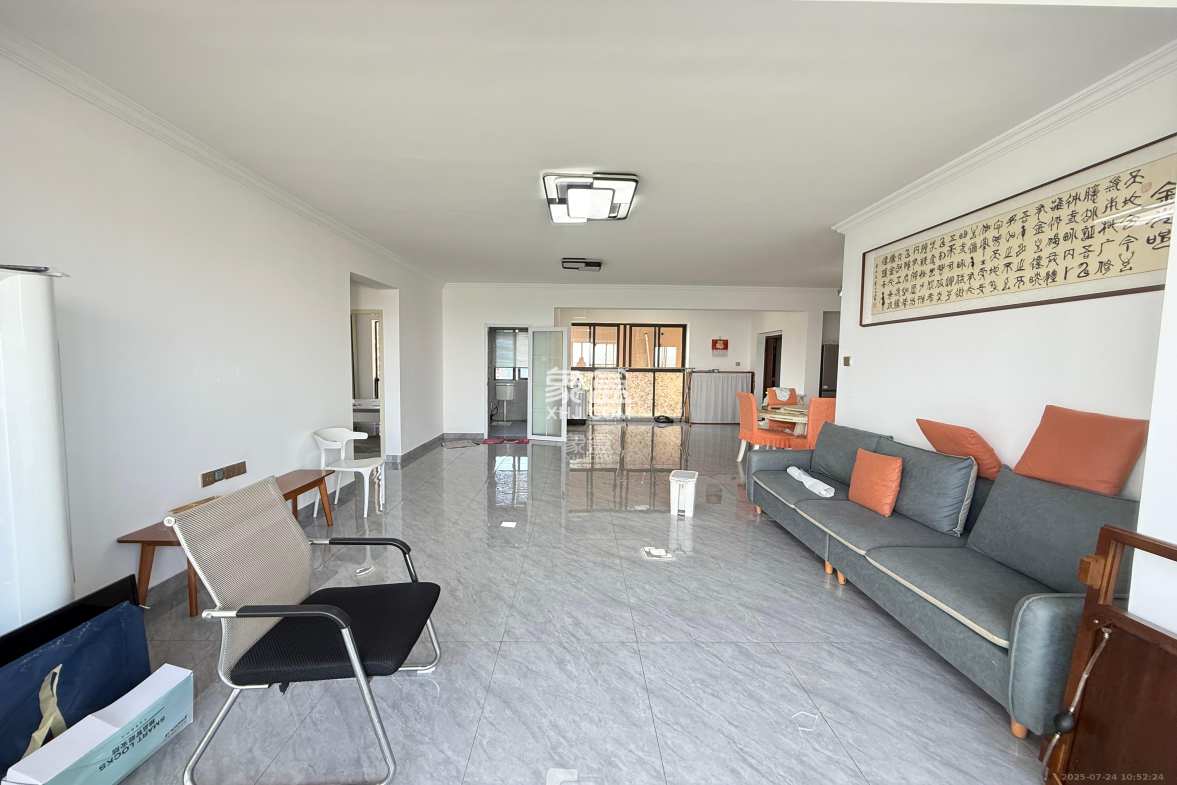 海洋半岛(月珑湾)  3室2厅2卫    3000.0元/月 海洋半岛(月珑湾)  3室2厅2卫    3000.0元/月室内图