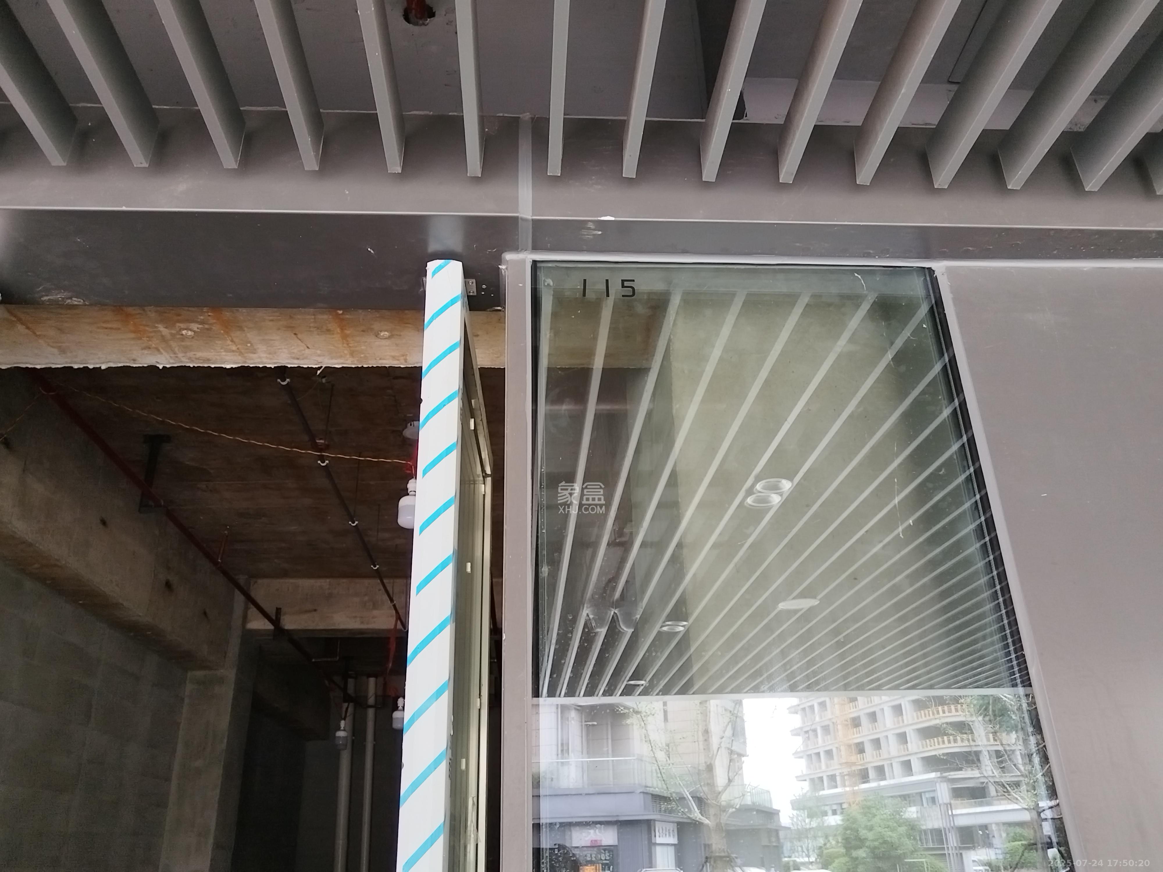 复地滨江金融中心   45.0㎡      6800.0元/月室内图