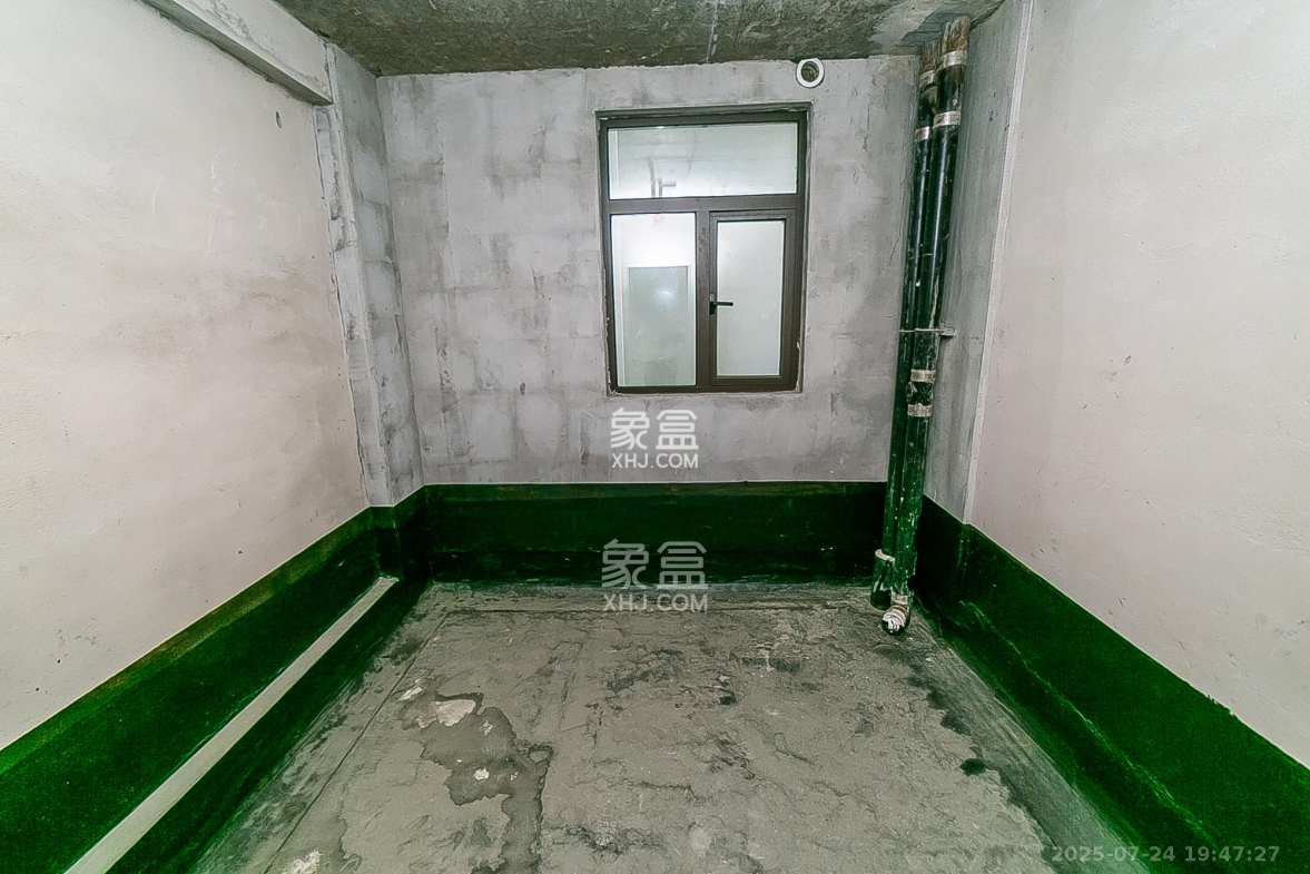 中建江山壹号  4室2厅2卫    750.0万 中建江山壹号  4室2厅2卫    750.0万卫生间