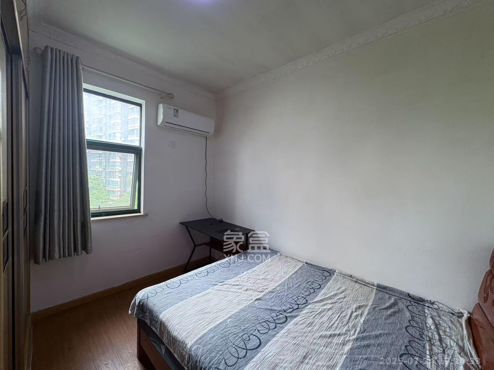 麓谷公馆（涉外国际公馆）  4室2厅2卫    2800.0元/月室内图