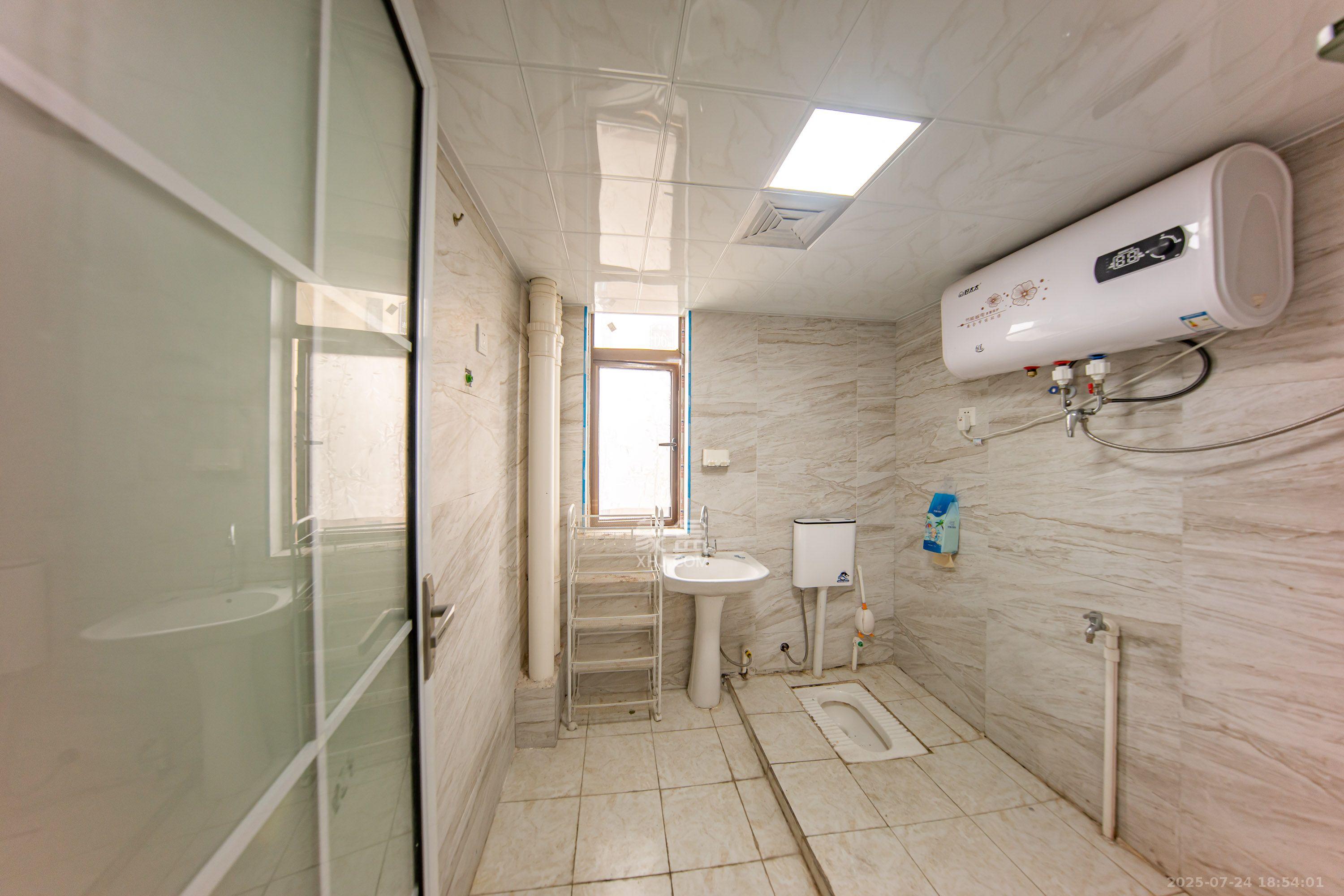 江山帝景哈佛  4室2厅2卫    2300.0元/月 江山帝景哈佛  4室2厅2卫    2300.0元/月室内图