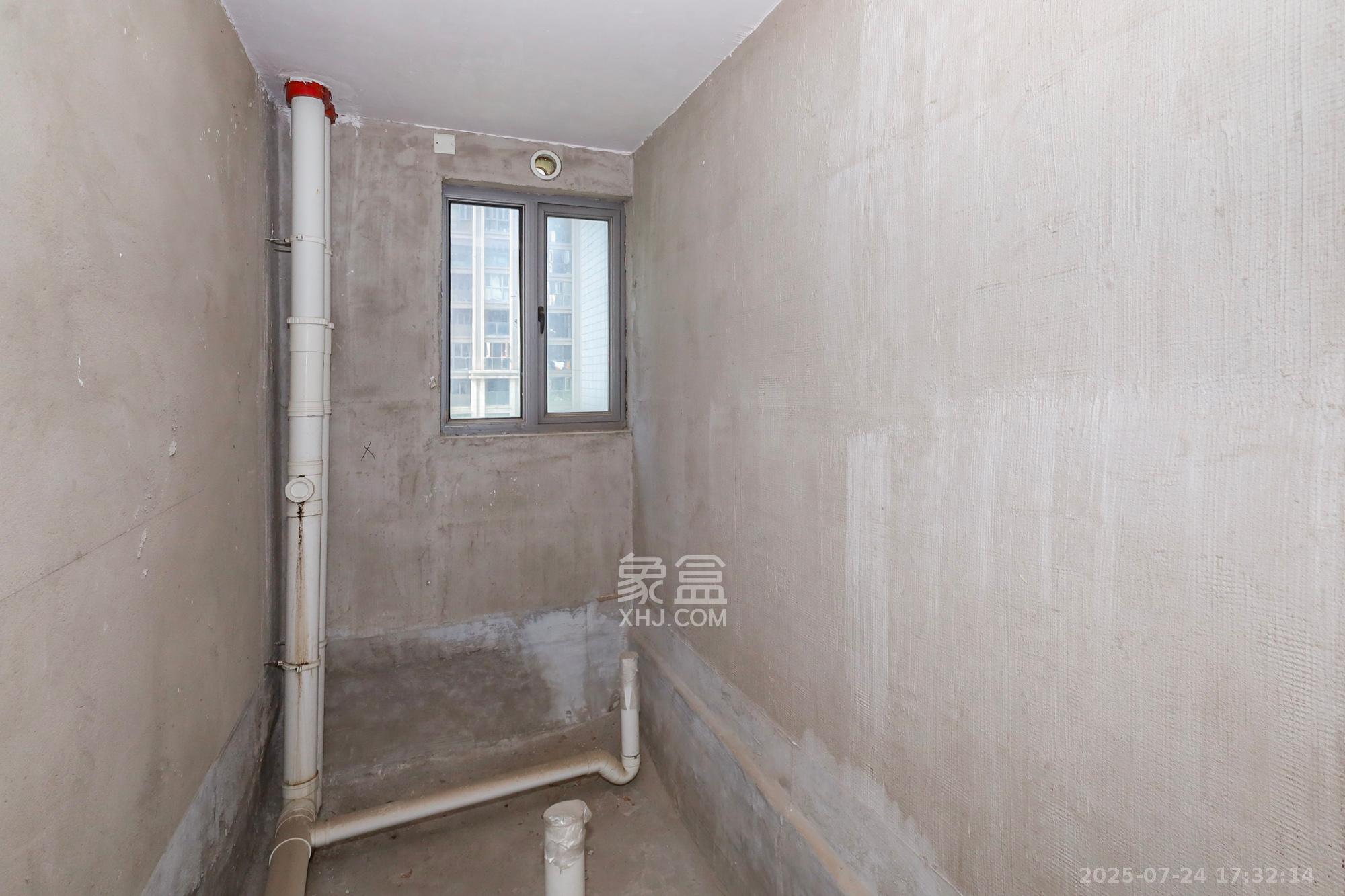 八方小区B区  1室2厅2卫    398.0万 八方小区B区  1室2厅2卫    398.0万卫生间