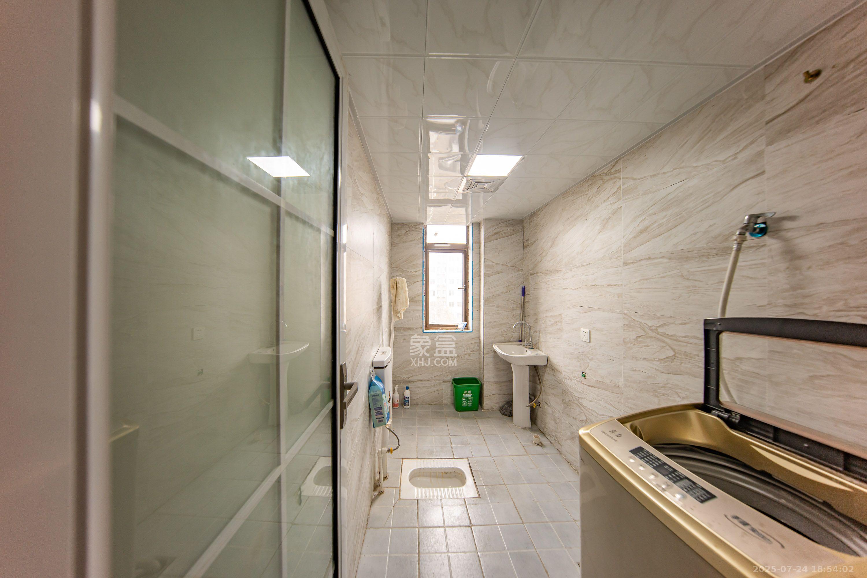 江山帝景哈佛  4室2厅2卫    2300.0元/月 江山帝景哈佛  4室2厅2卫    2300.0元/月室内图