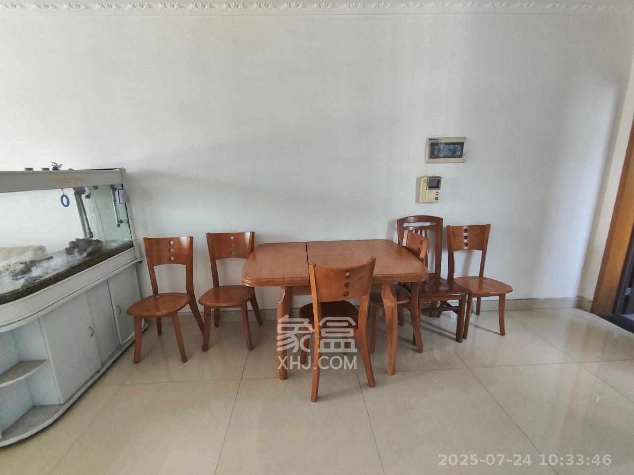 融橙上品  3室2厅2卫   2400.00元/月室内图