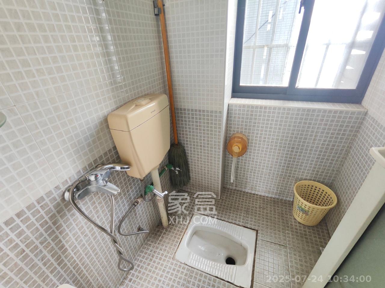 融橙上品 3室2厅2卫 2400.0元/月 融橙上品 3室2厅2卫 2400.0元/月室内图