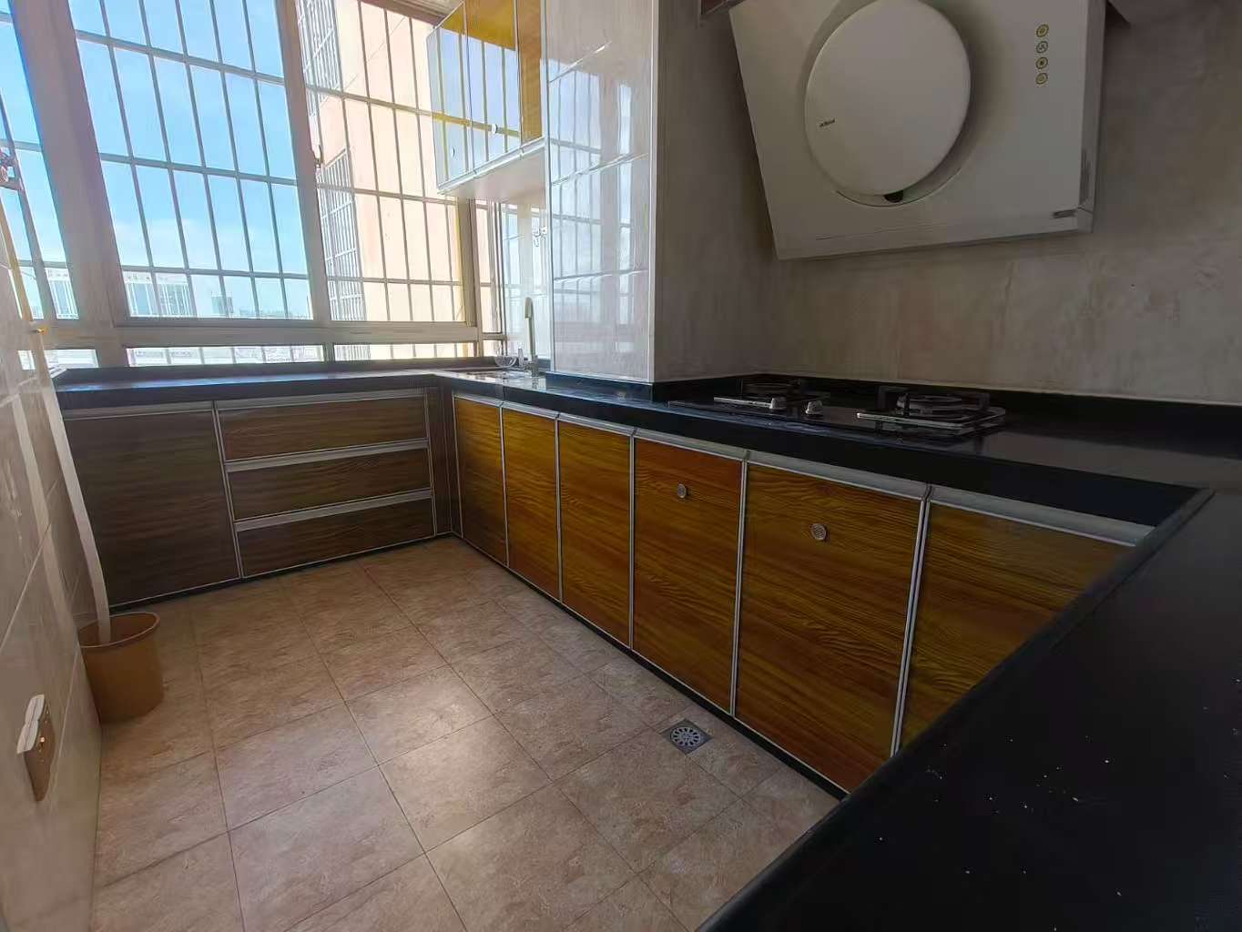 凤凰明珠  3室2厅2卫    155.0万 凤凰明珠  3室2厅2卫    155.0万室内图