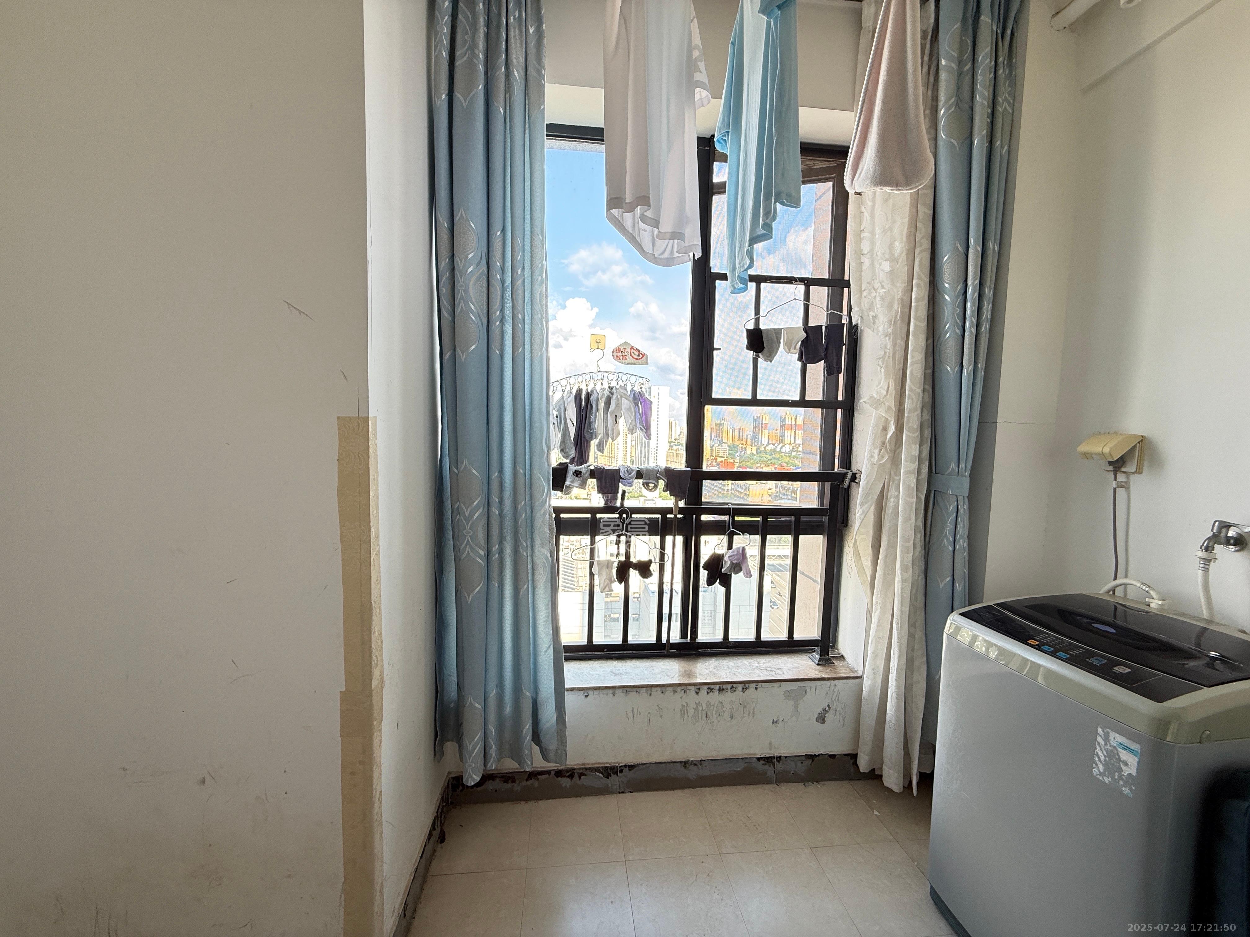 中建木莲工社 1室1厅1卫 1600.0元/月 中建木莲工社 1室1厅1卫 1600.0元/月室内图