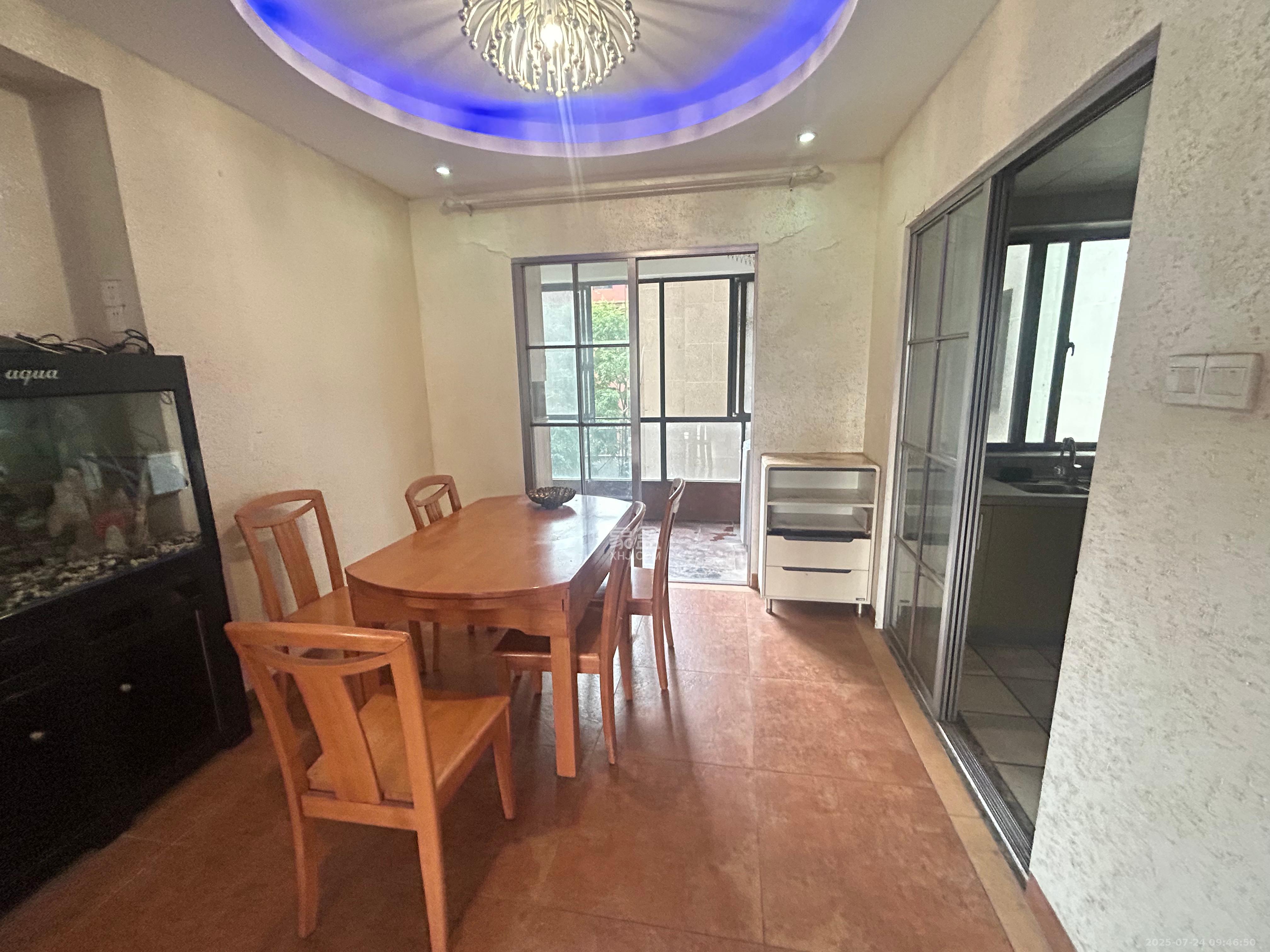 上海城小区 4室2厅2卫 2500.0元/月 上海城小区 4室2厅2卫 2500.0元/月室内图