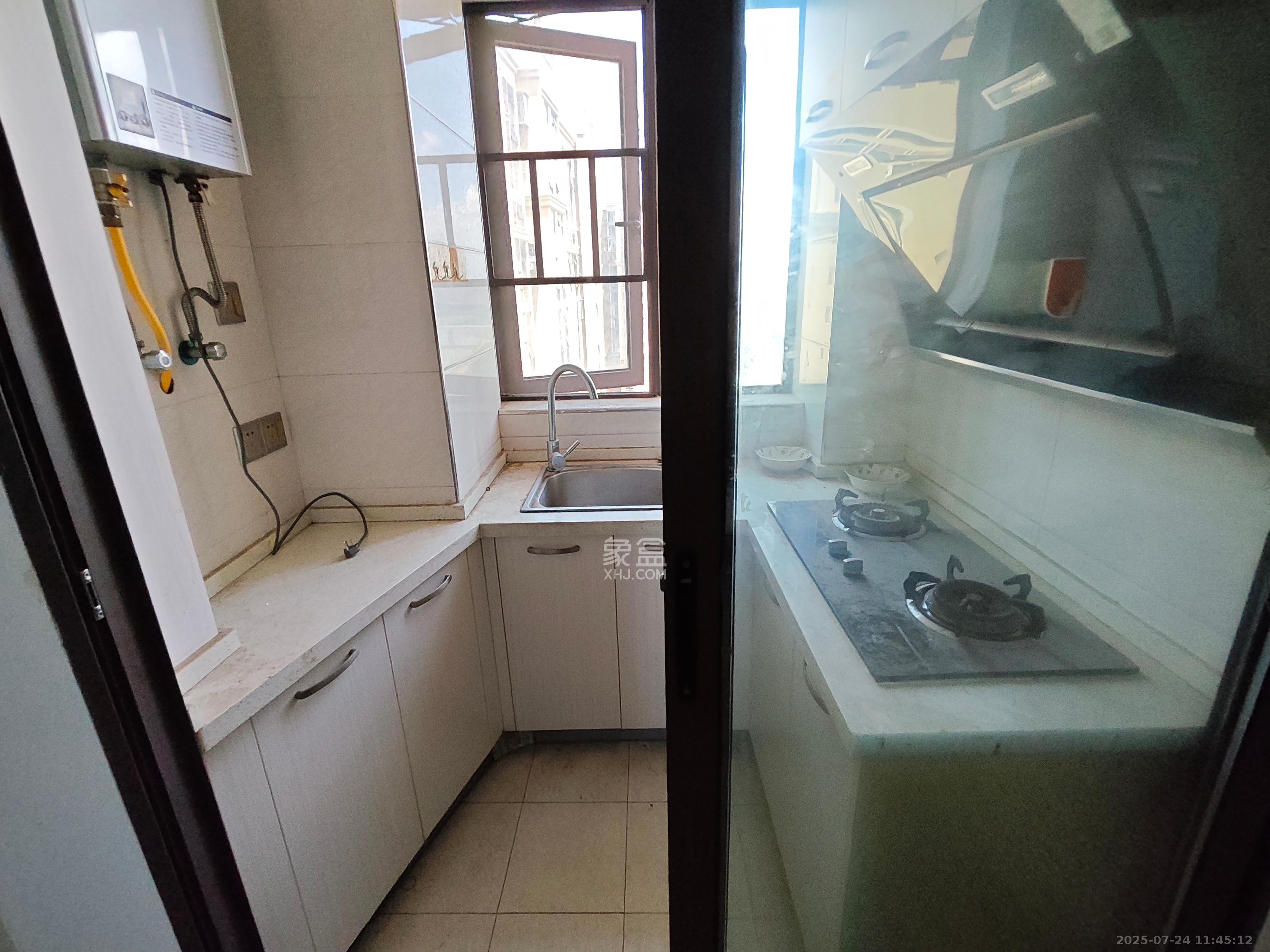 同鑫家园 1室1厅1卫 1500.0元/月 同鑫家园 1室1厅1卫 1500.0元/月室内图