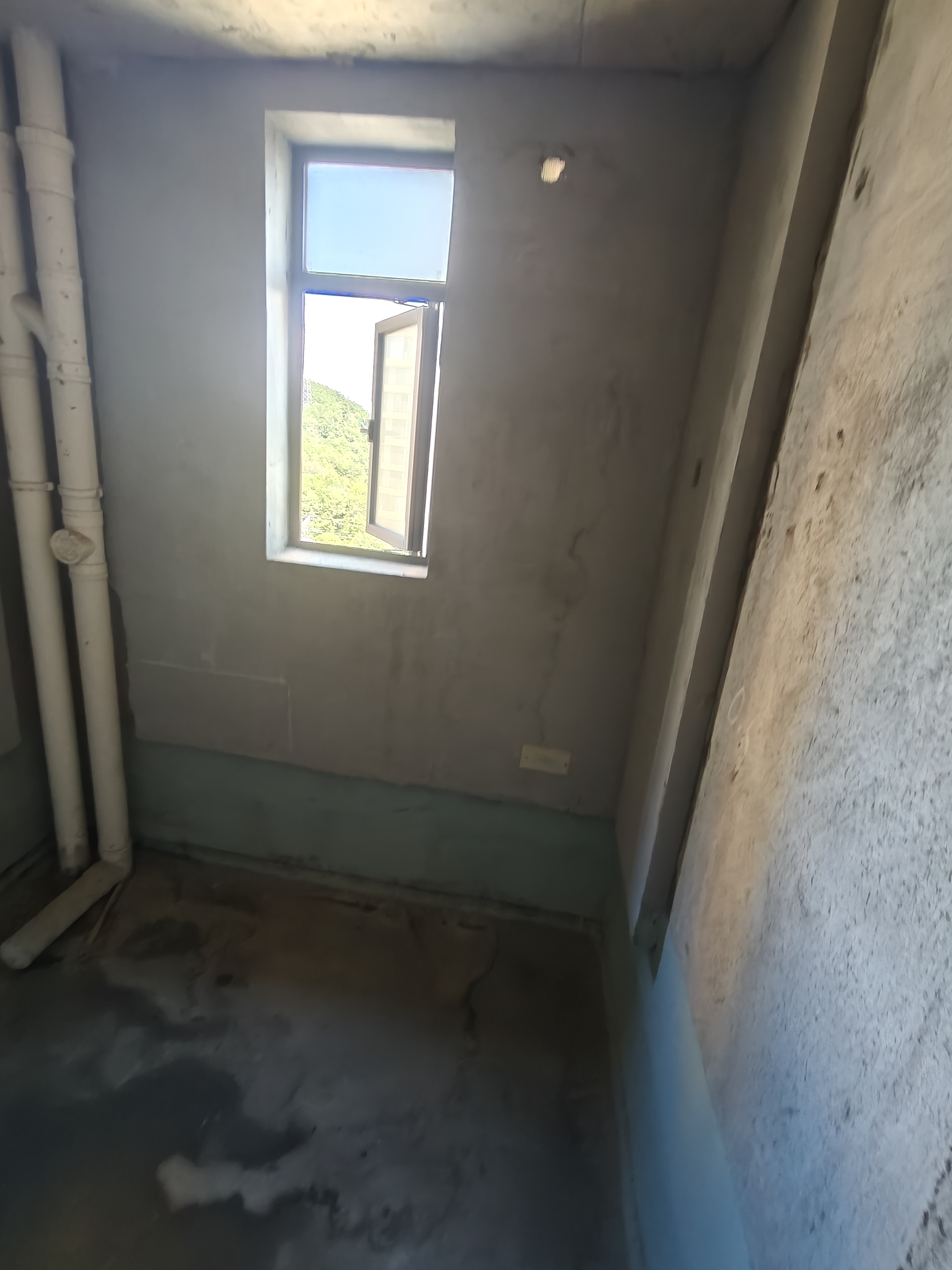 宁邦中心（二期公园里）  4室2厅2卫    90.0万客厅