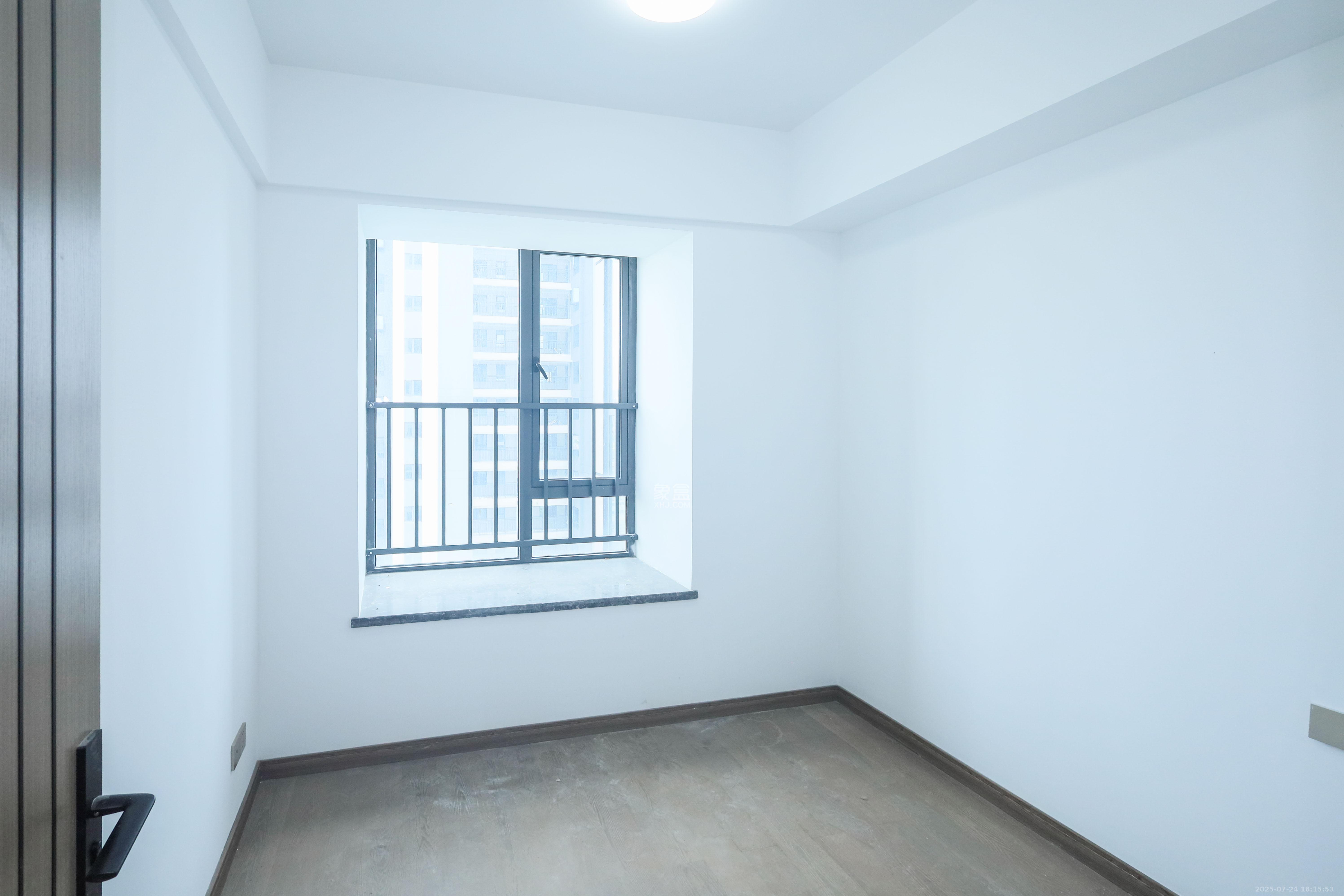 梅溪枫林  3室1厅1卫    108.0万 梅溪枫林  3室1厅1卫    108.0万卧室