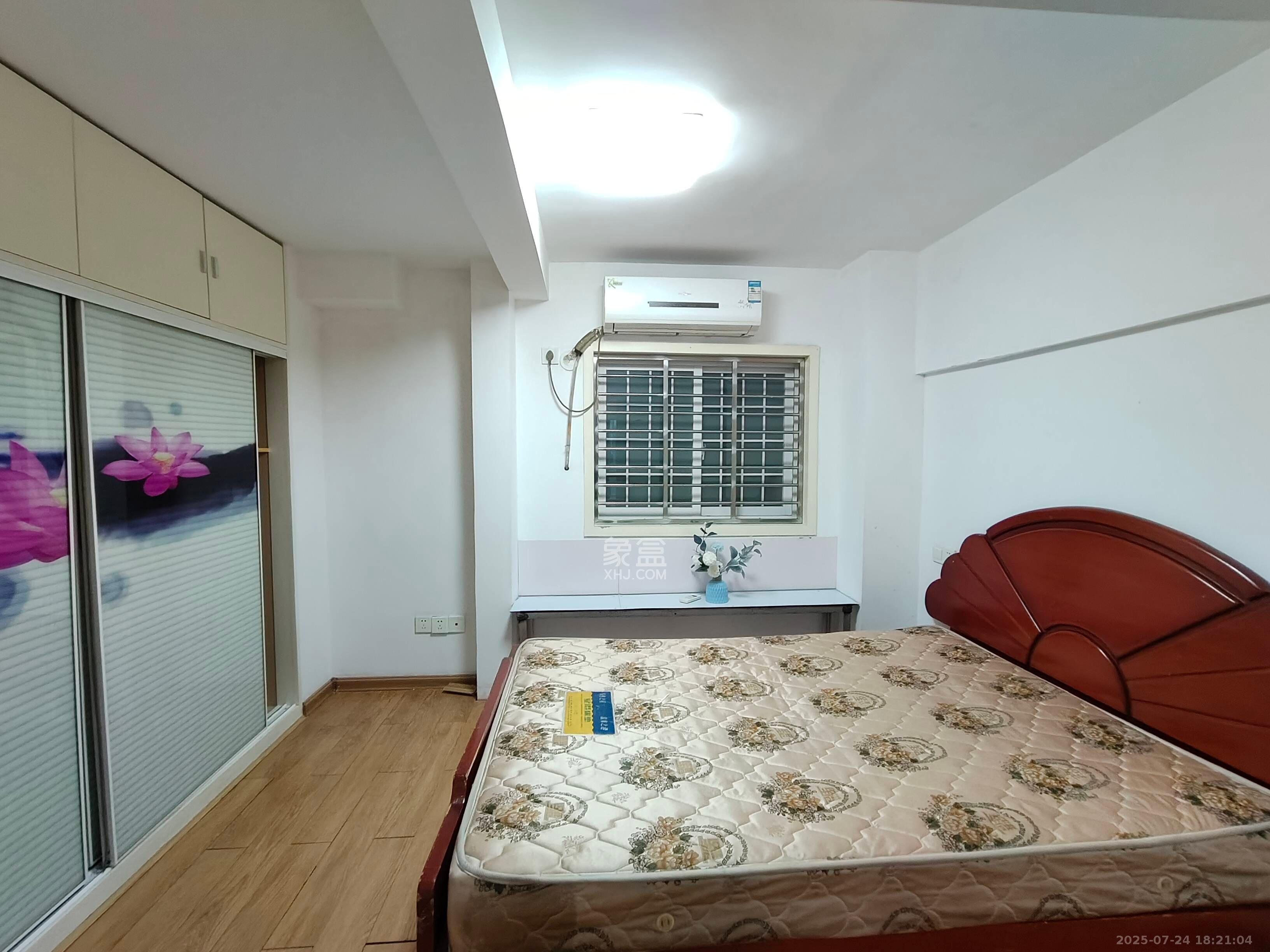 融圣国际 2室2厅2卫 2500.0元/月 融圣国际 2室2厅2卫 2500.0元/月室内图