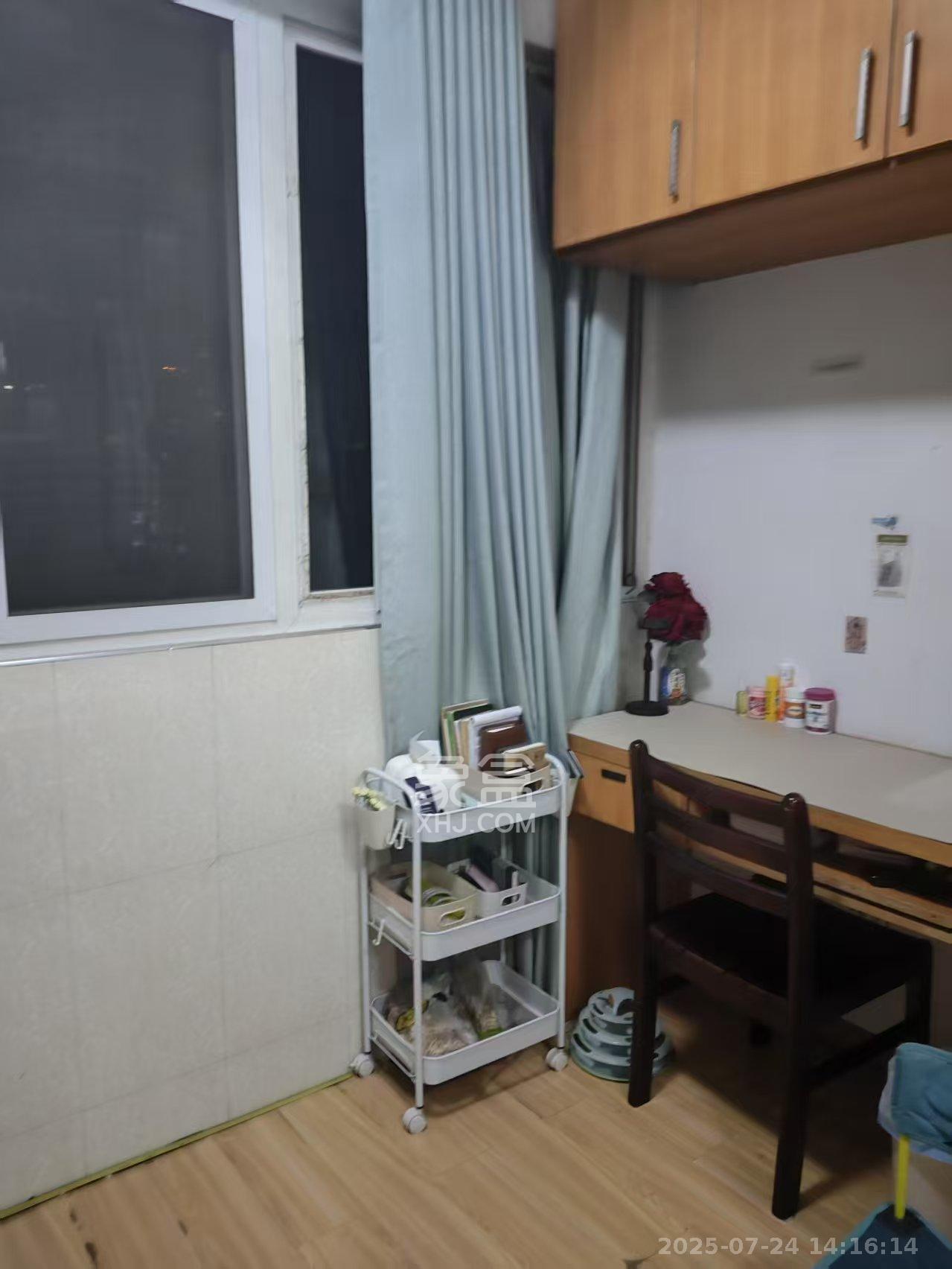 湘仪家园  3室2厅2卫   2180.00元/月室内图