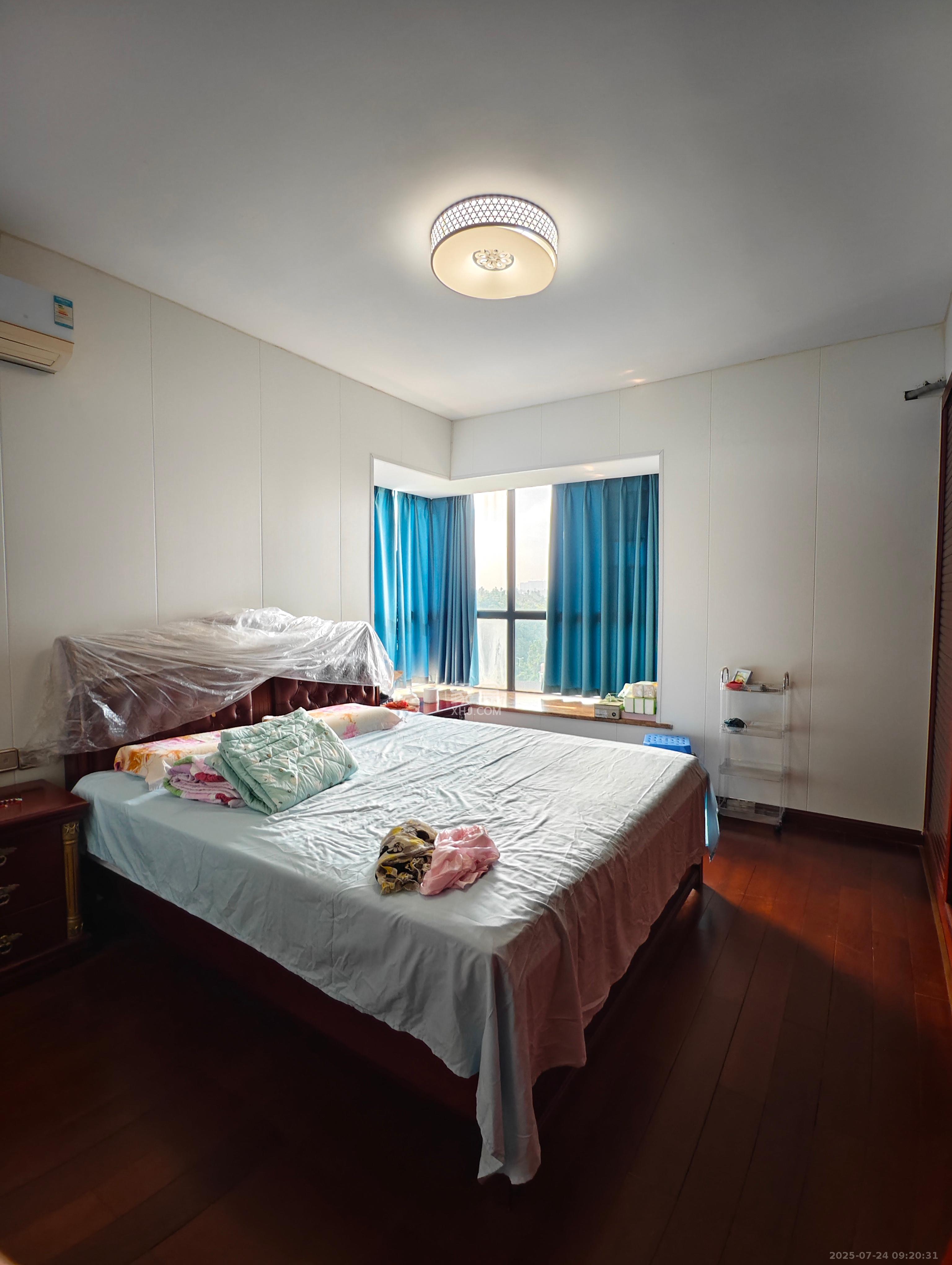 珠江东方明珠(新地东方明珠)一二期  3室2厅2卫    2560.0元/月 珠江东方明珠(新地东方明珠)一二期  3室2厅2卫    2560.0元/月室内图