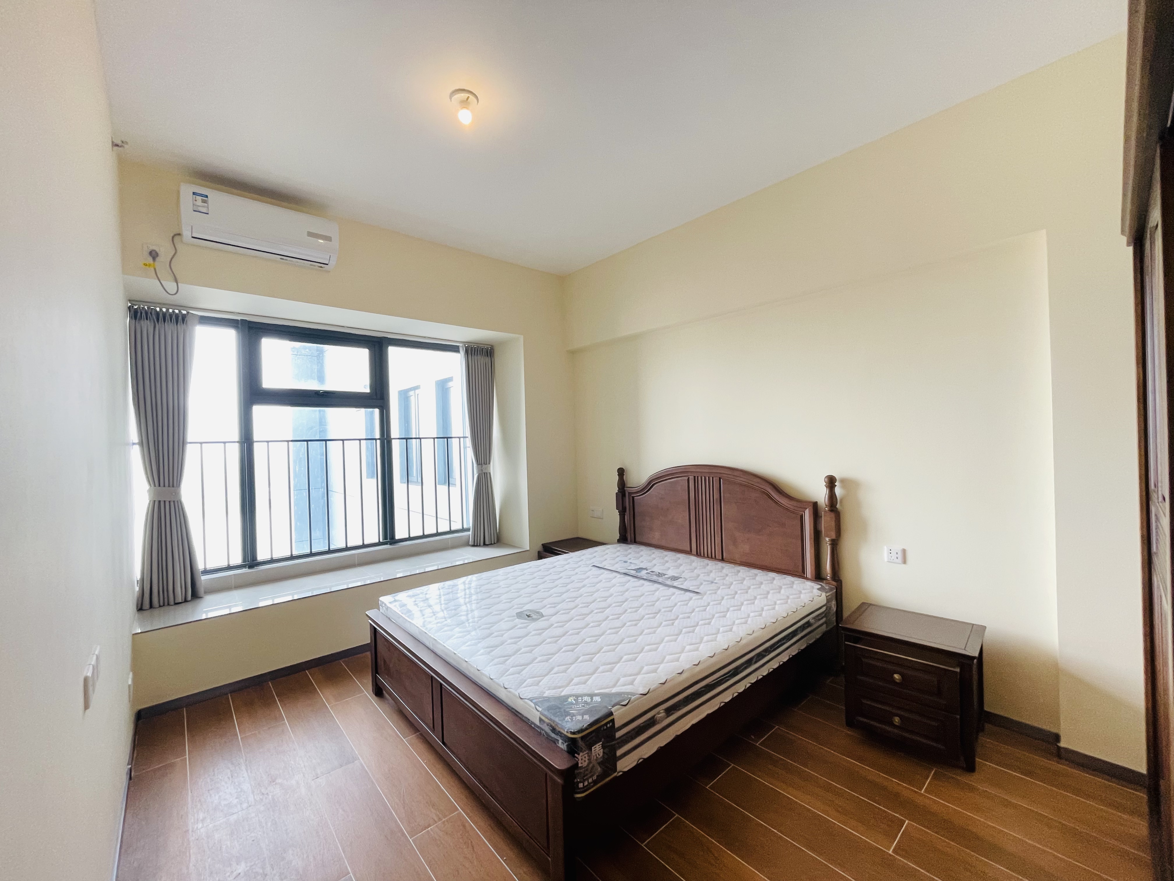 滨江海岸三期 2室2厅1卫 2600.0元/月 滨江海岸三期 2室2厅1卫 2600.0元/月室内图