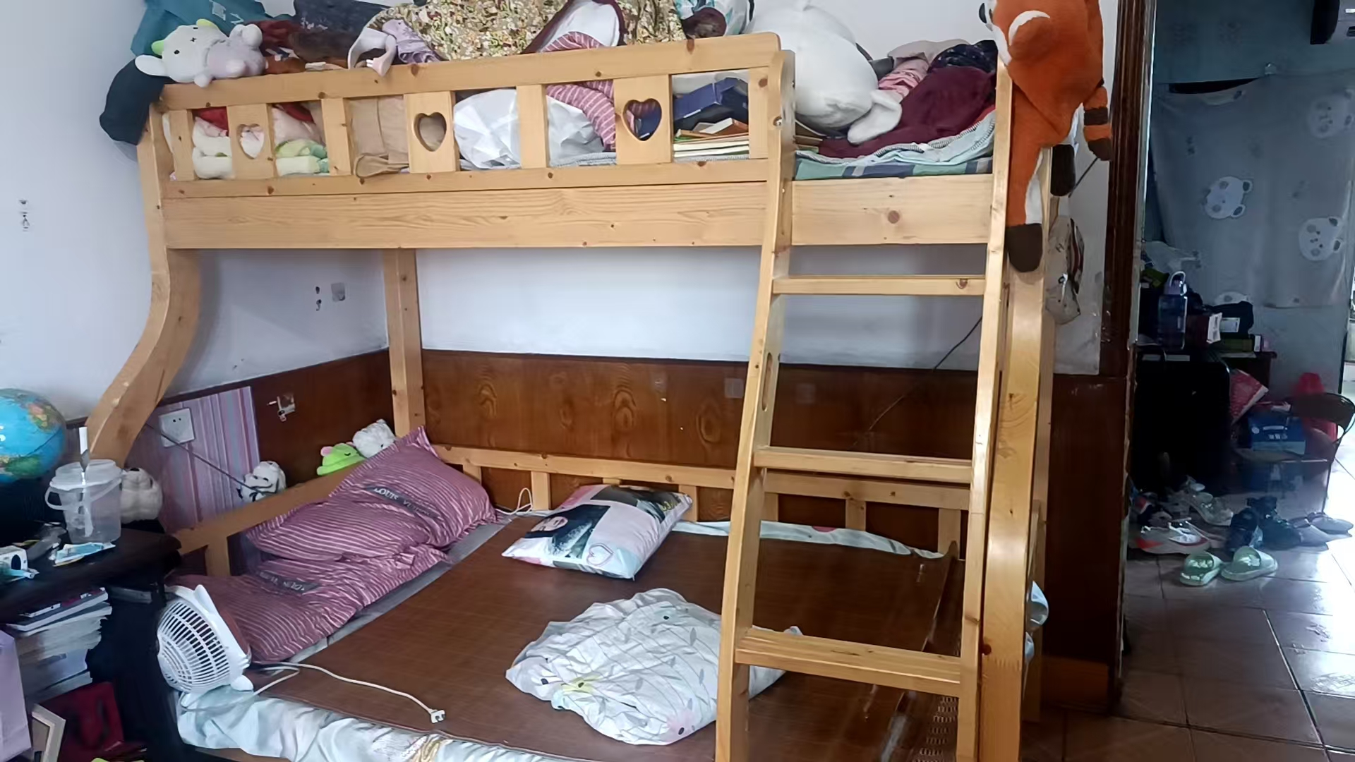 公园社区(青山小区)  1室0厅0卫    14.8万 公园社区(青山小区)  1室0厅0卫    14.8万客厅