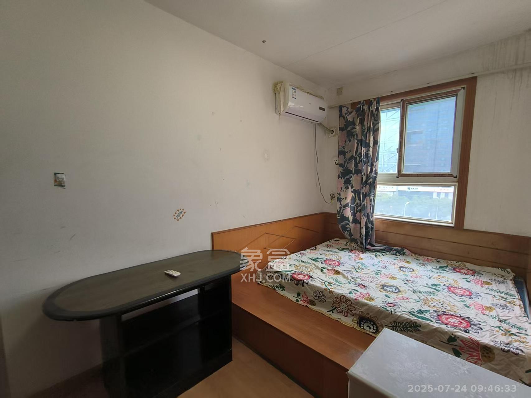 乔庄社区 3室1厅1卫 1600.0元/月 乔庄社区 3室1厅1卫 1600.0元/月室内图