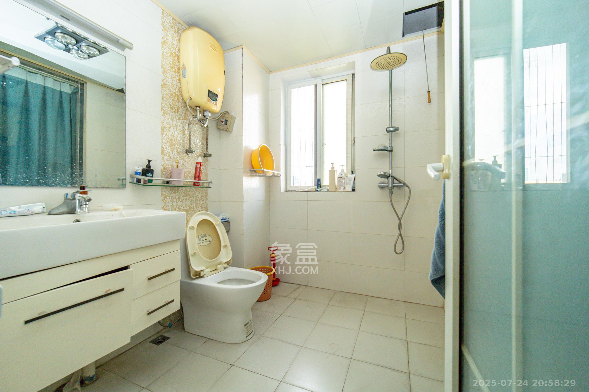 筑梦园  3室2厅2卫    98.0万 筑梦园  3室2厅2卫    98.0万卫生间