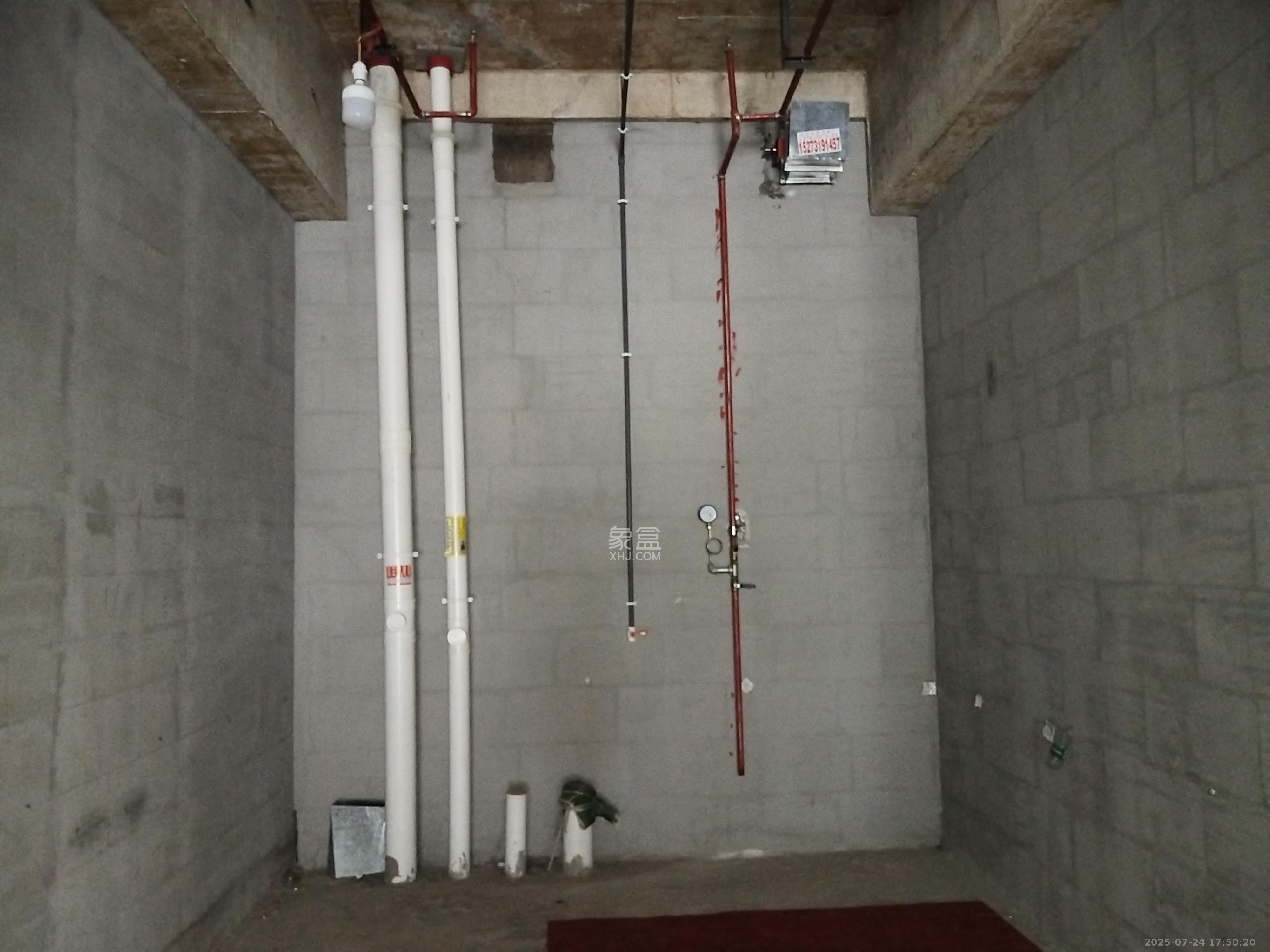 复地滨江金融中心   45.0㎡      6800.0元/月室内图