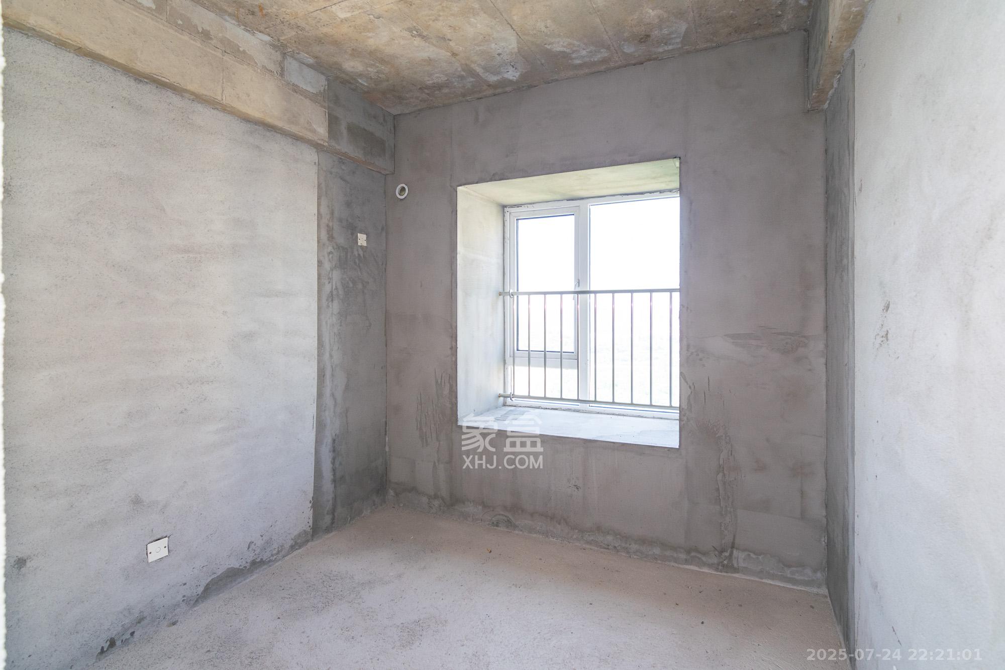 望达智造小镇望云湖  4室2厅2卫    66.0万卧室