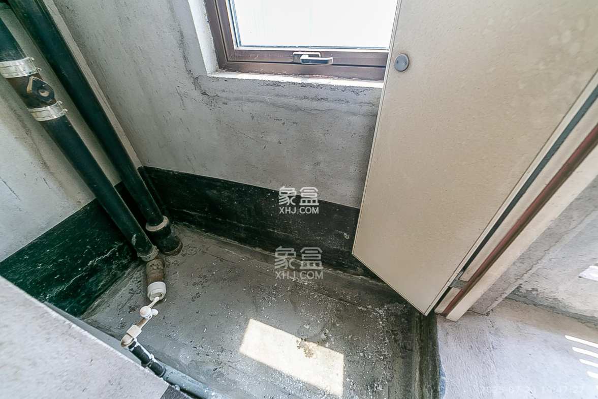 中建江山壹号  4室2厅2卫    750.0万 中建江山壹号  4室2厅2卫    750.0万卫生间