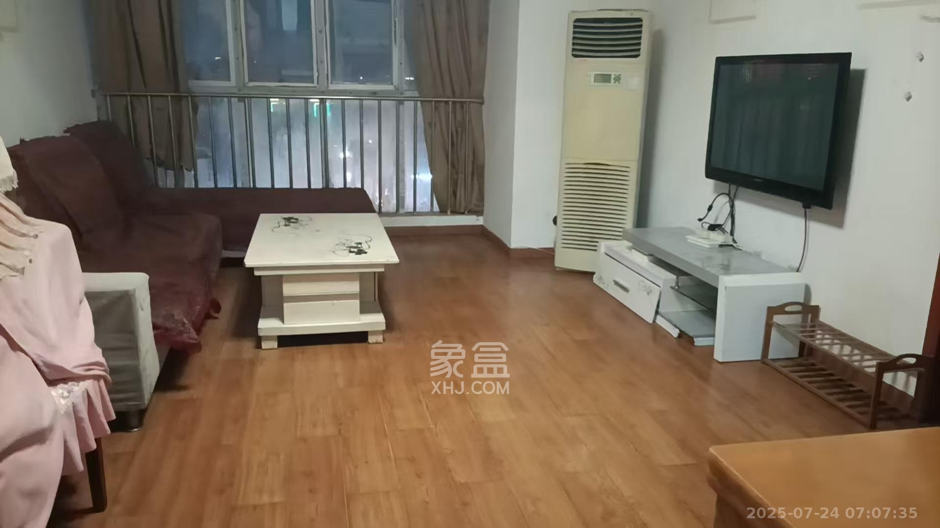 晶华美地 2室2厅1卫 1500.0元/月 晶华美地 2室2厅1卫 1500.0元/月室内图