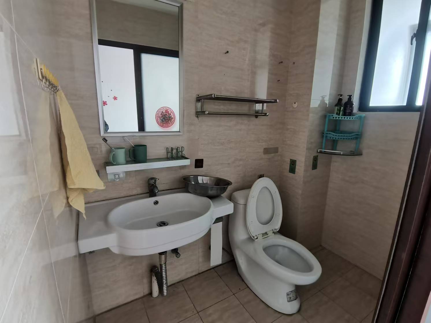 南海佳园 1室1厅1卫 1400.0元/月 南海佳园 1室1厅1卫 1400.0元/月室内图