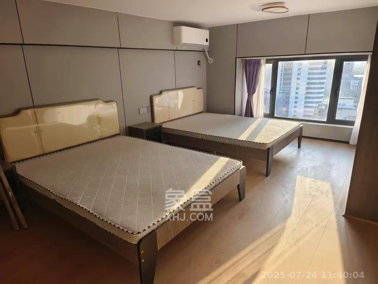 绿地新都会 2室2厅1卫 1400.0元/月 绿地新都会 2室2厅1卫 1400.0元/月室内图