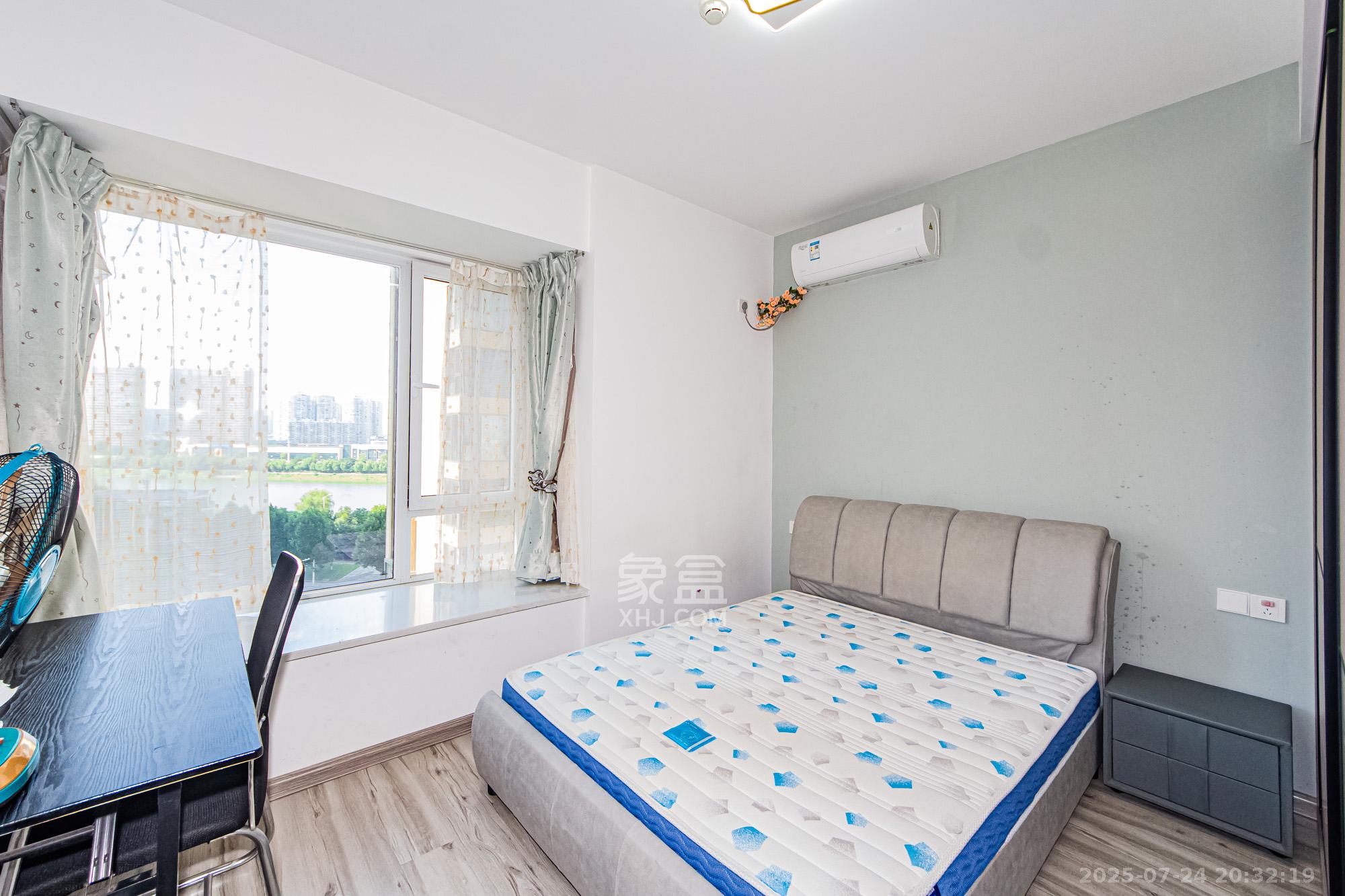 北辰三角洲C3区  5室2厅2卫    320.0万 北辰三角洲C3区  5室2厅2卫    320.0万卧室