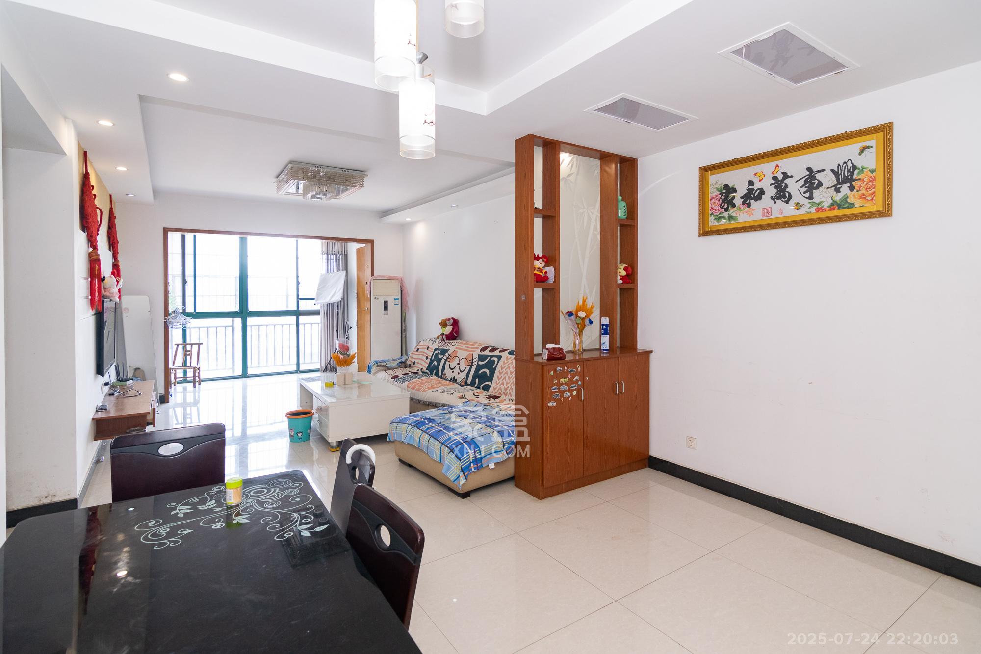 瑞凯景城苑(一、二期)  2室1厅1卫    45.0万 瑞凯景城苑(一、二期)  2室1厅1卫    45.0万客厅