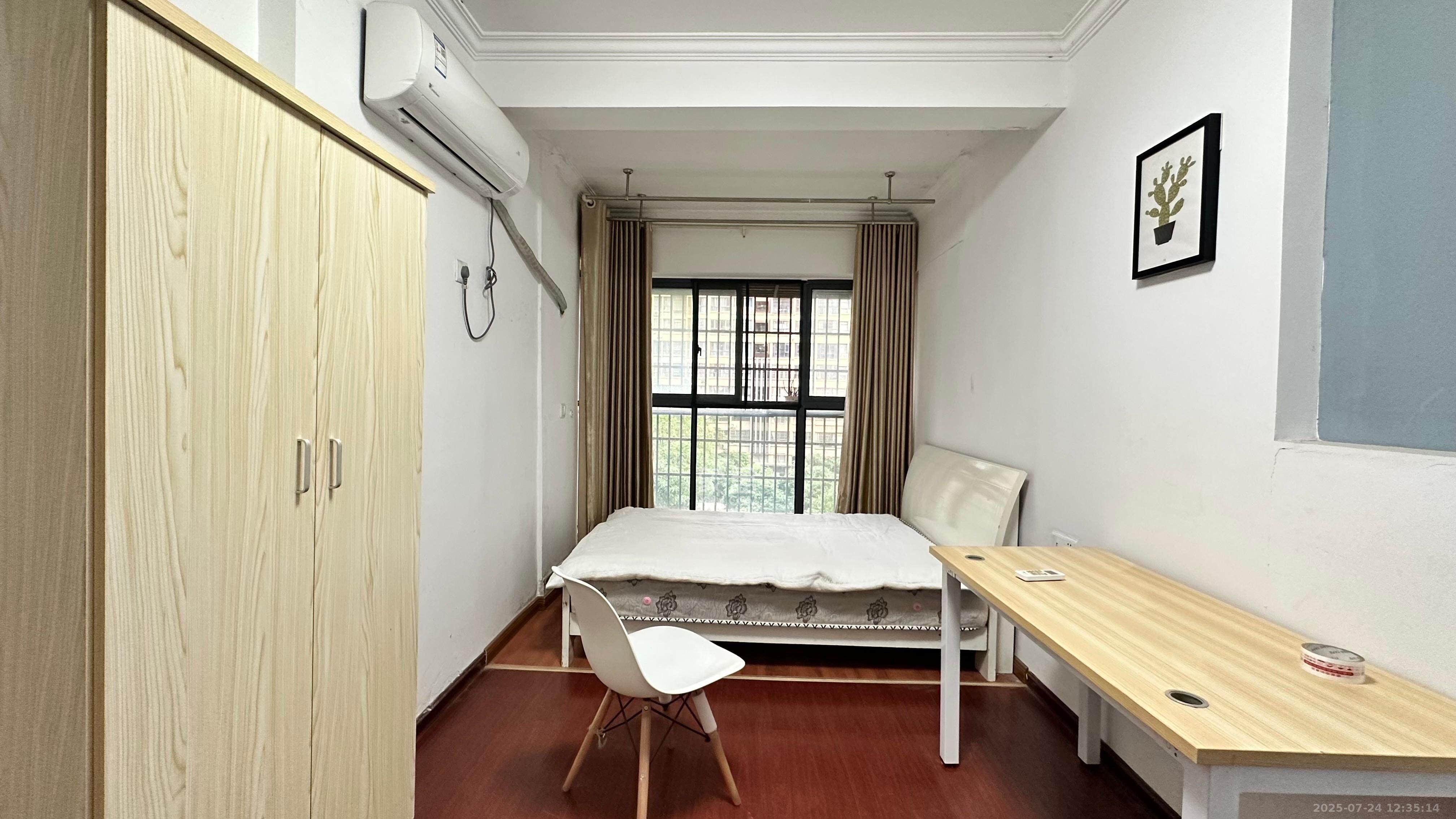 勤诚达新界 5室2厅2卫 2300.0元/月 勤诚达新界 5室2厅2卫 2300.0元/月室内图