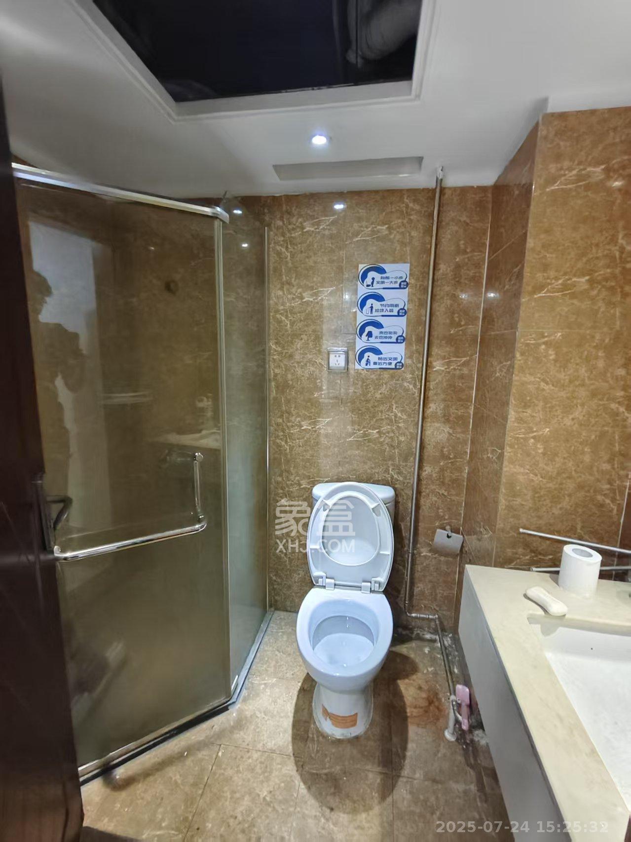 东塘瑞府  1室1厅1卫    2800.0元/月室内图