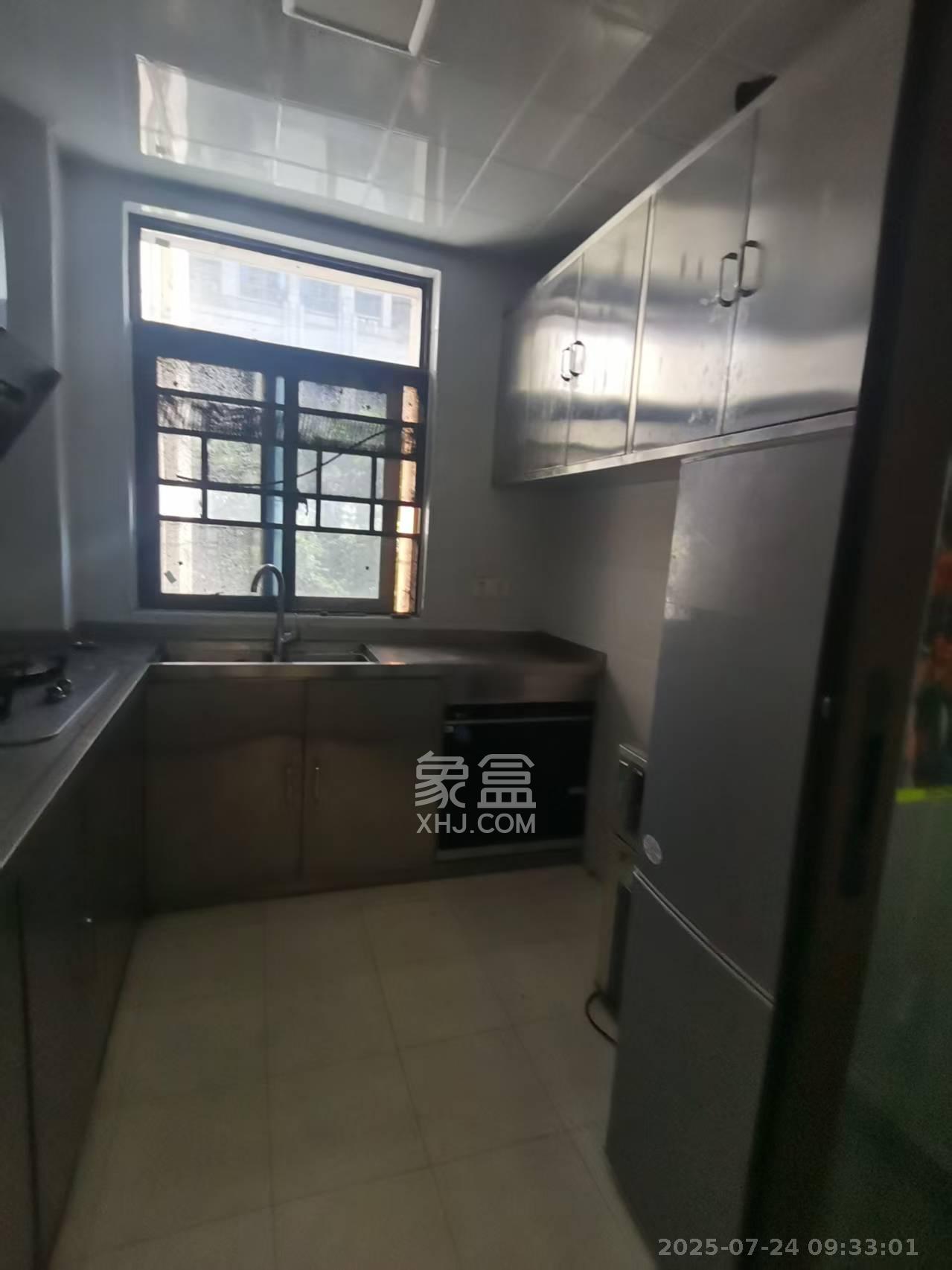 天下一家  3室2厅1卫    2400.0元/月 天下一家  3室2厅1卫    2400.0元/月室内图