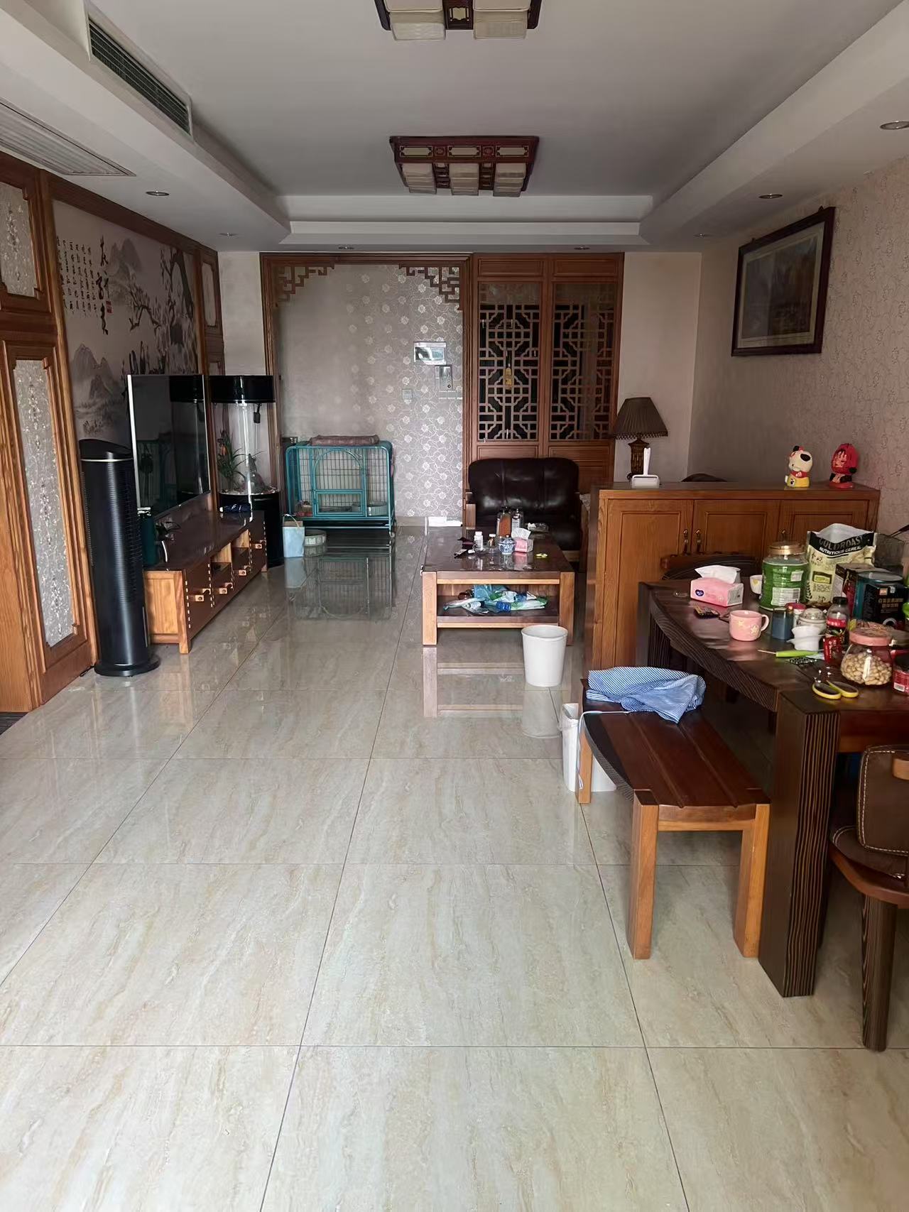 锦绣湘城  3室2厅2卫   2200.00元/月室内图