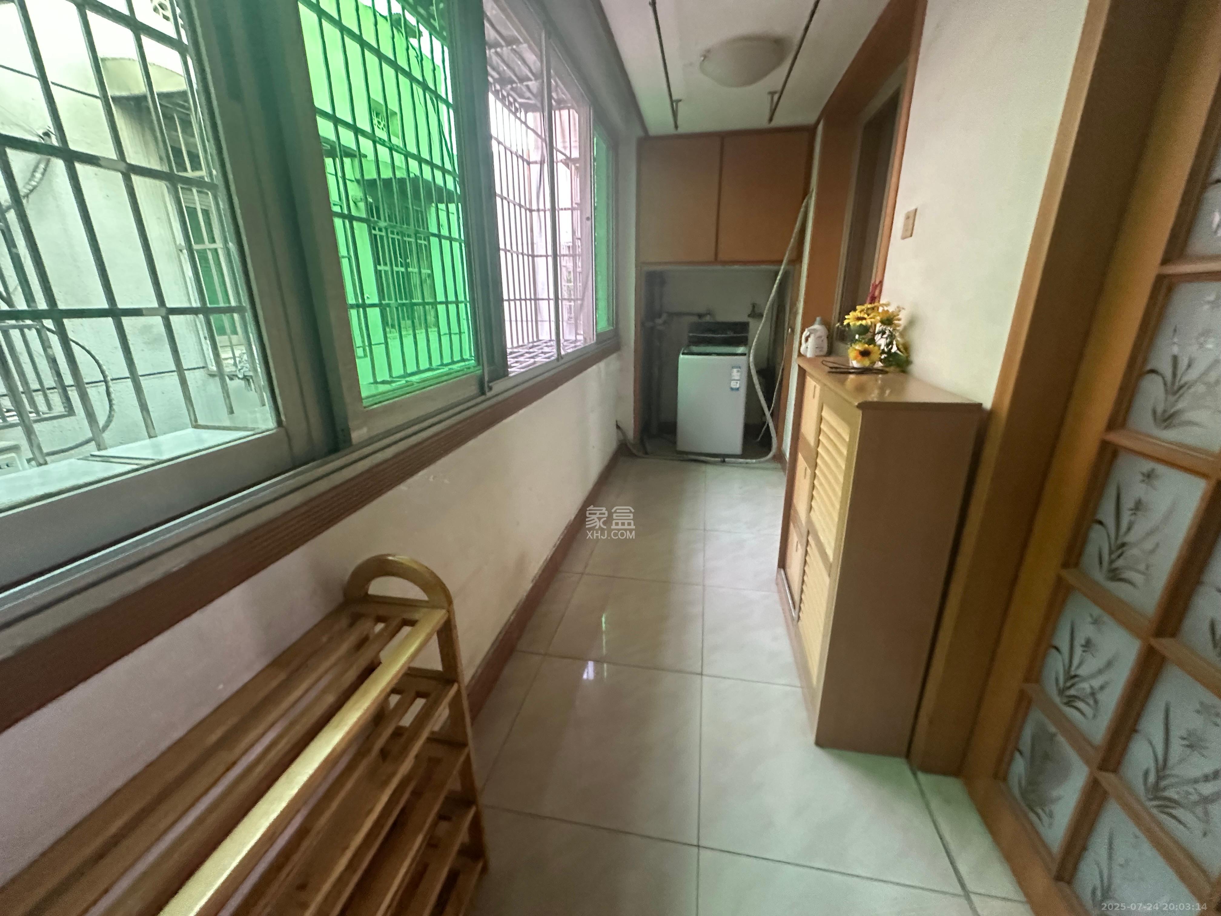荷花园出租公司宿舍 2室1厅1卫 1700.0元/月 荷花园出租公司宿舍 2室1厅1卫 1700.0元/月室内图