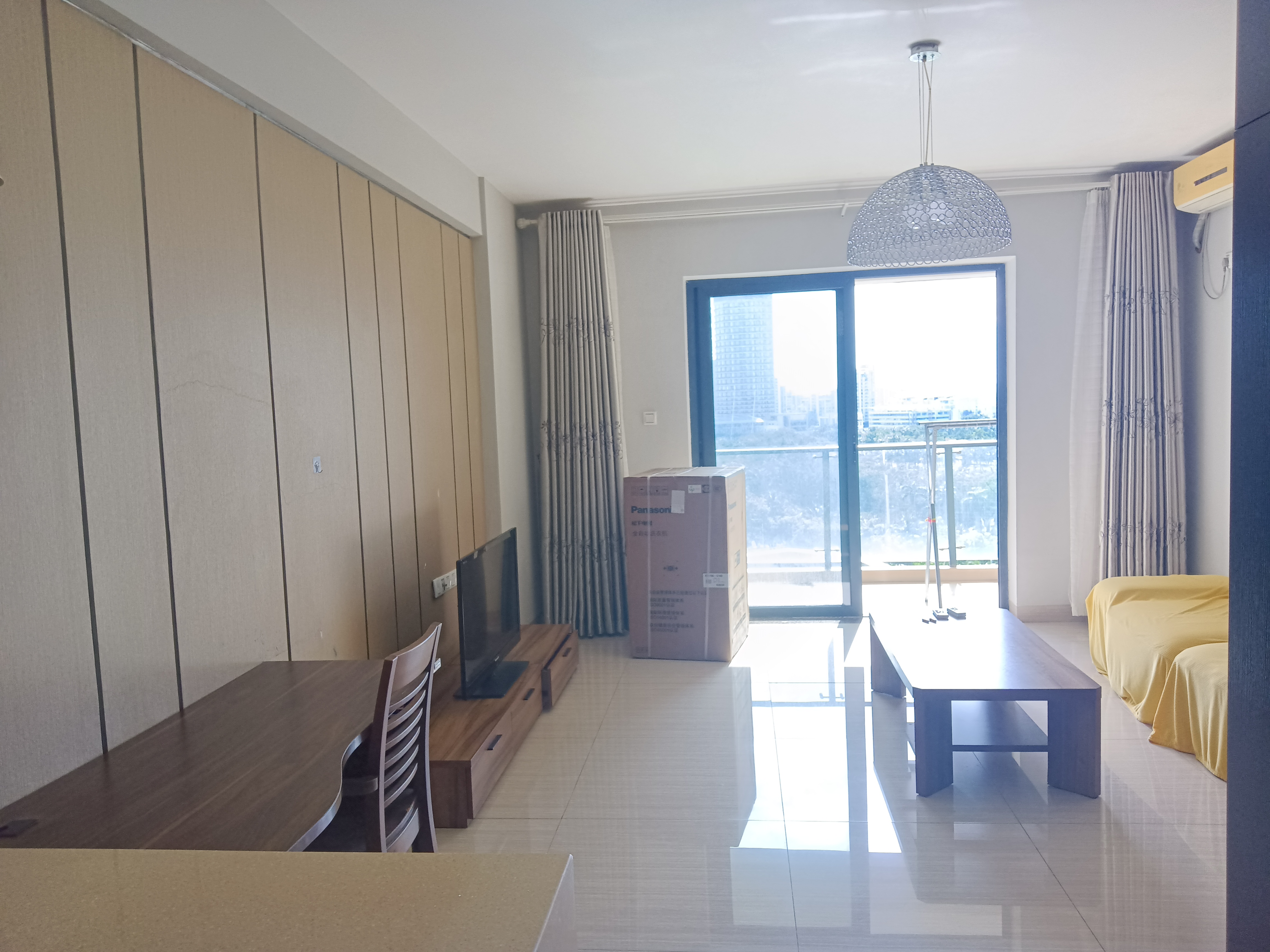 宝华海景 1室1厅1卫 2700.0元/月 宝华海景 1室1厅1卫 2700.0元/月室内图