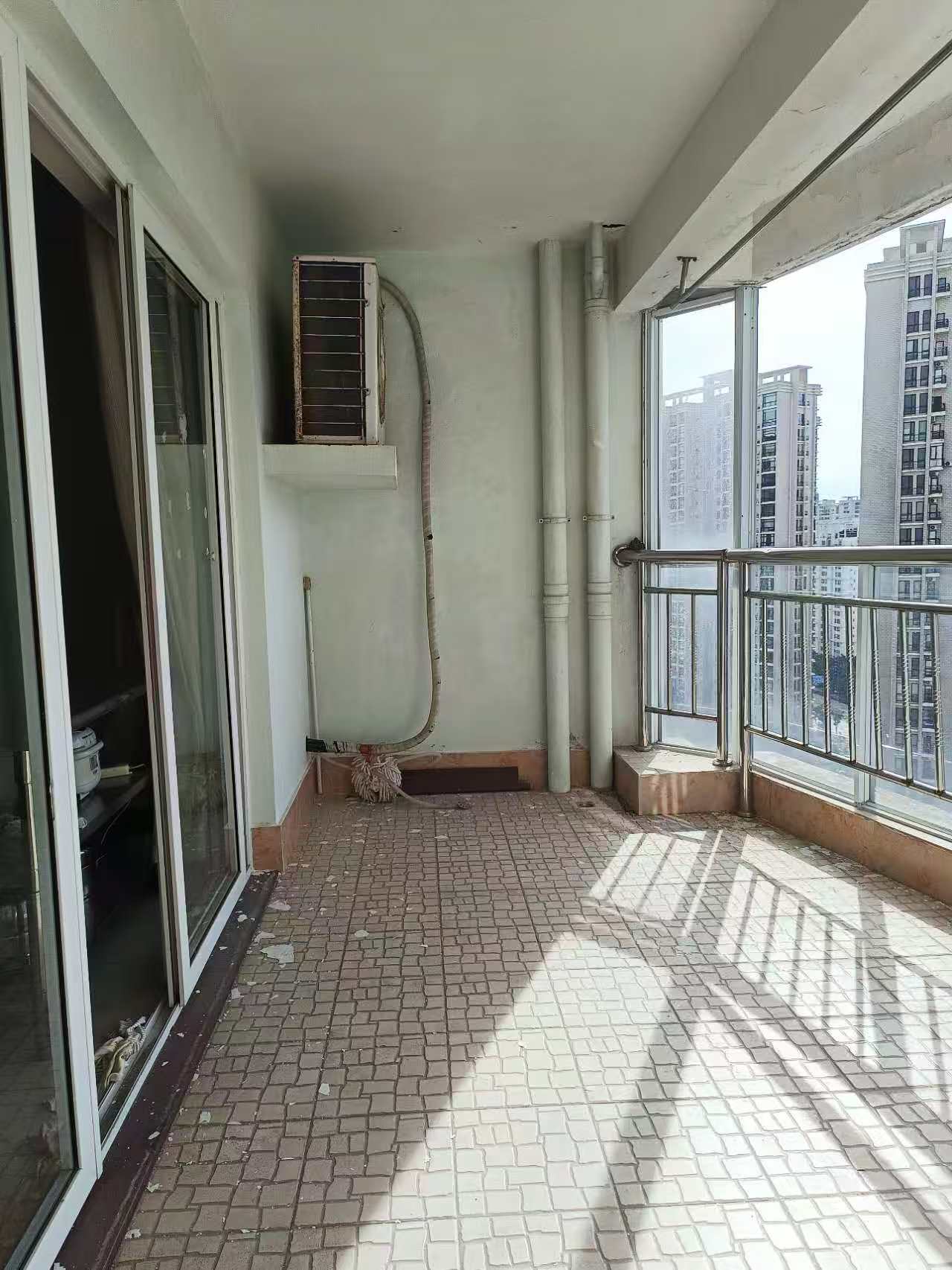 海怡豪园  3室2厅2卫   210.00万室内图
