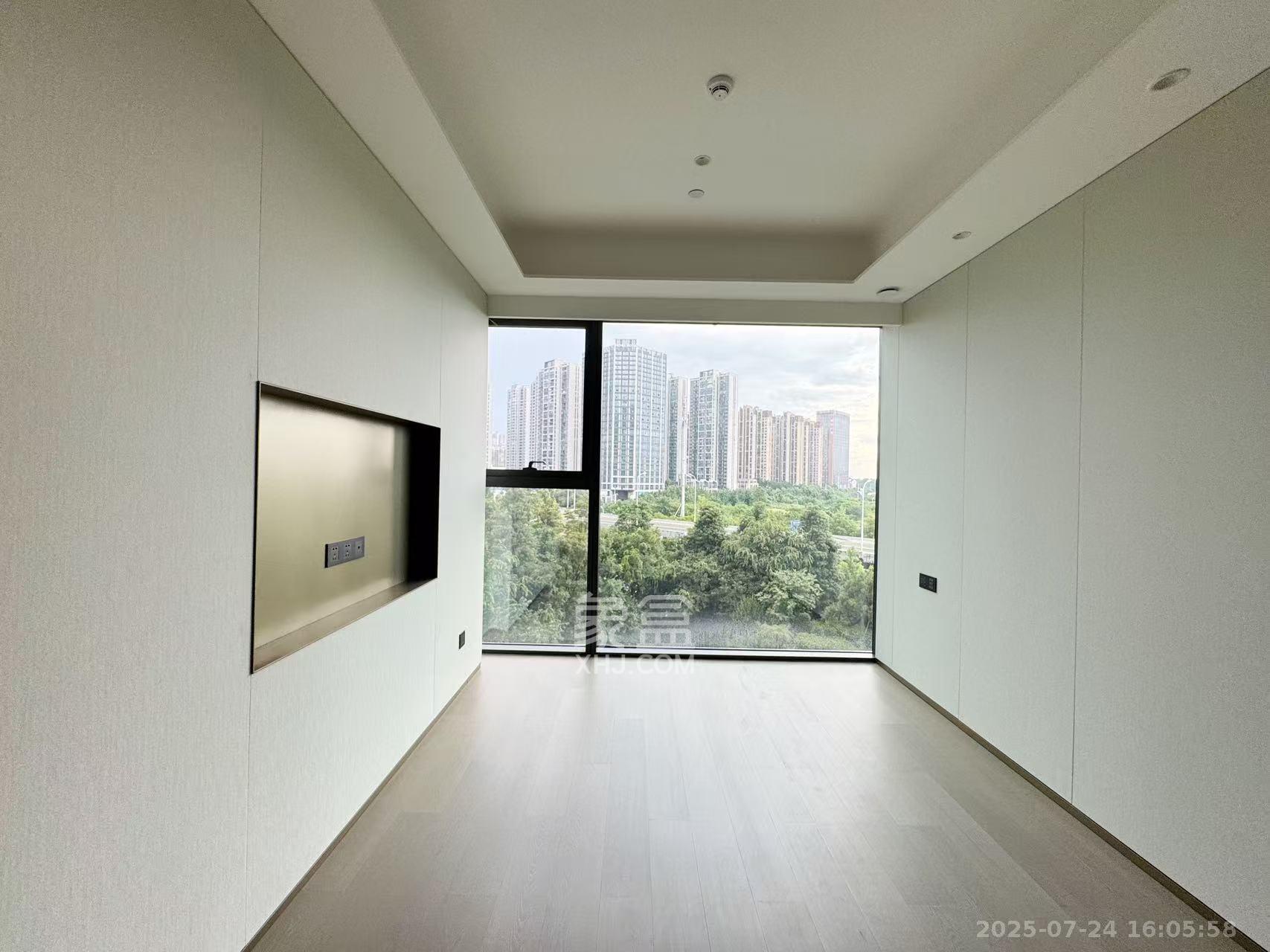 润和滨江湾 3室2厅3卫 26000.0元/月 润和滨江湾 3室2厅3卫 26000.0元/月室内图