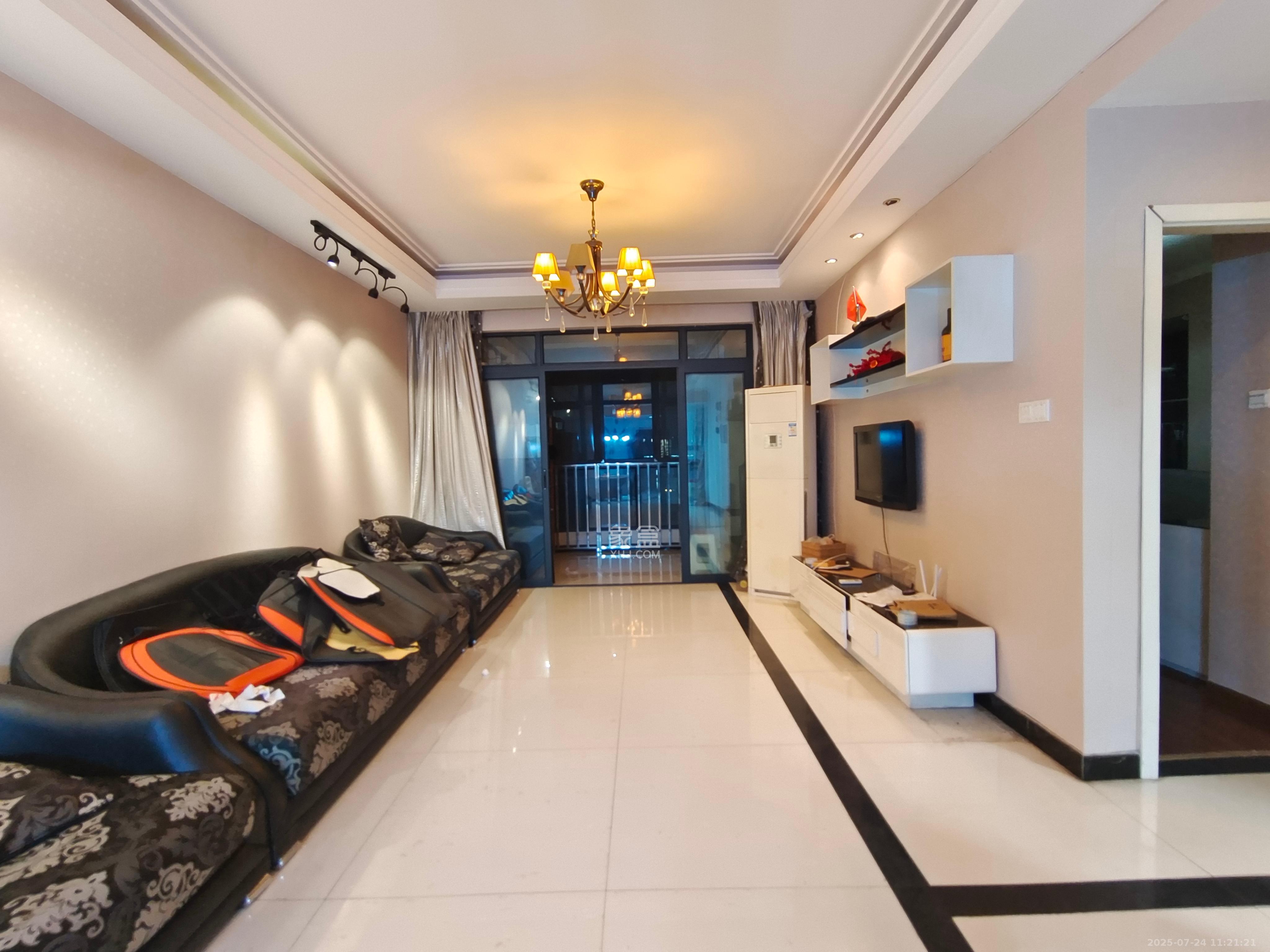 藏珑湖上国际花园 2室2厅1卫 2400.0元/月 藏珑湖上国际花园 2室2厅1卫 2400.0元/月室内图