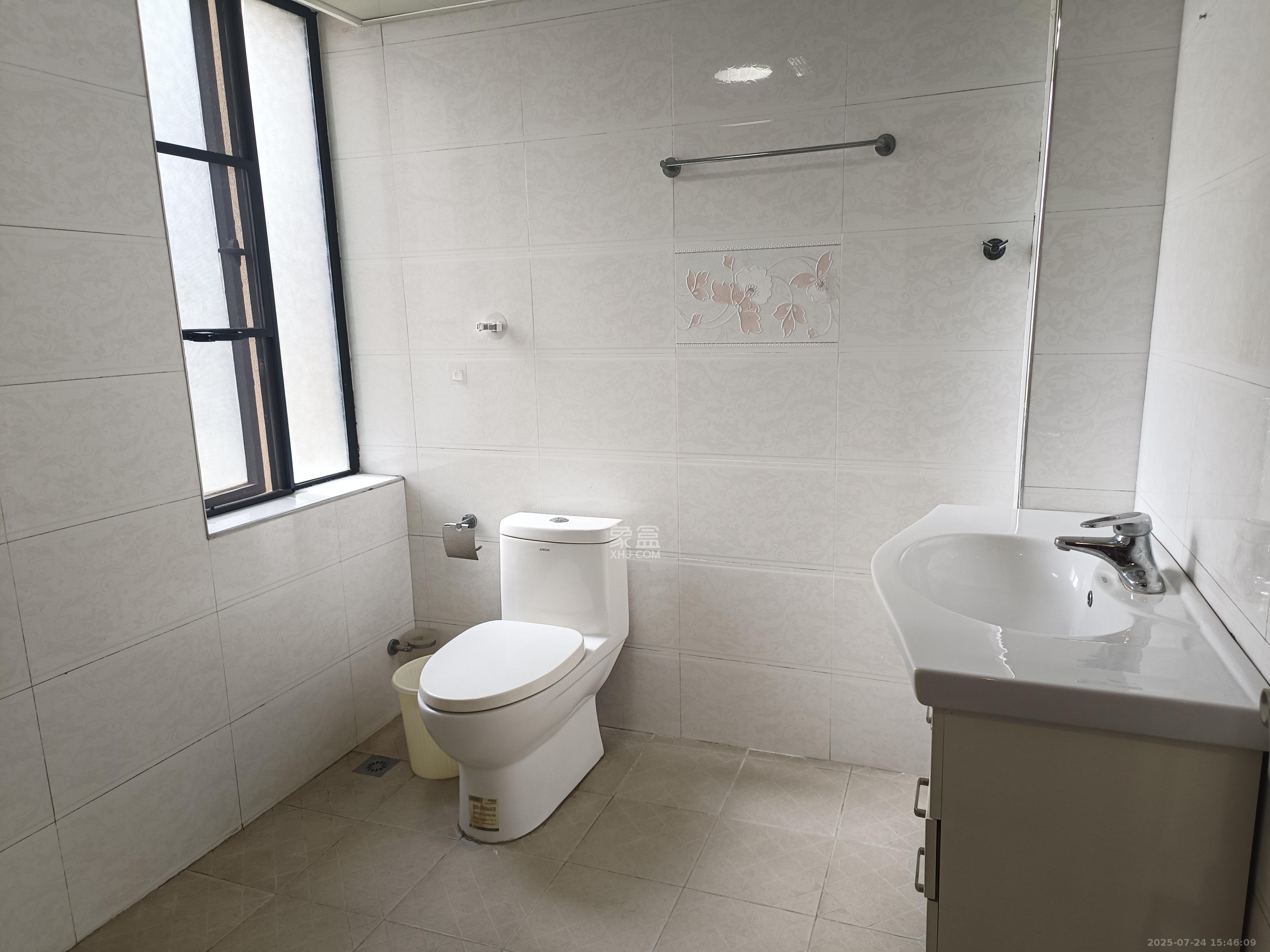 三江花中城 3室2厅2卫 2800.0元/月 三江花中城 3室2厅2卫 2800.0元/月室内图