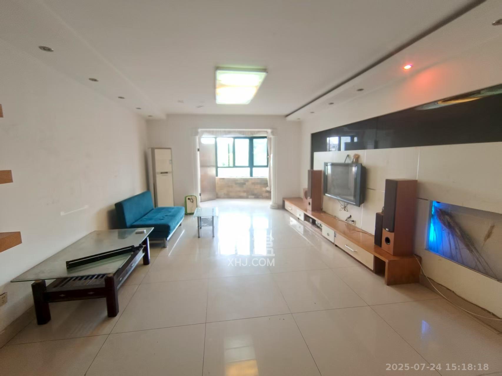 南国新城  3室2厅2卫    2100.0元/月 南国新城  3室2厅2卫    2100.0元/月室内图