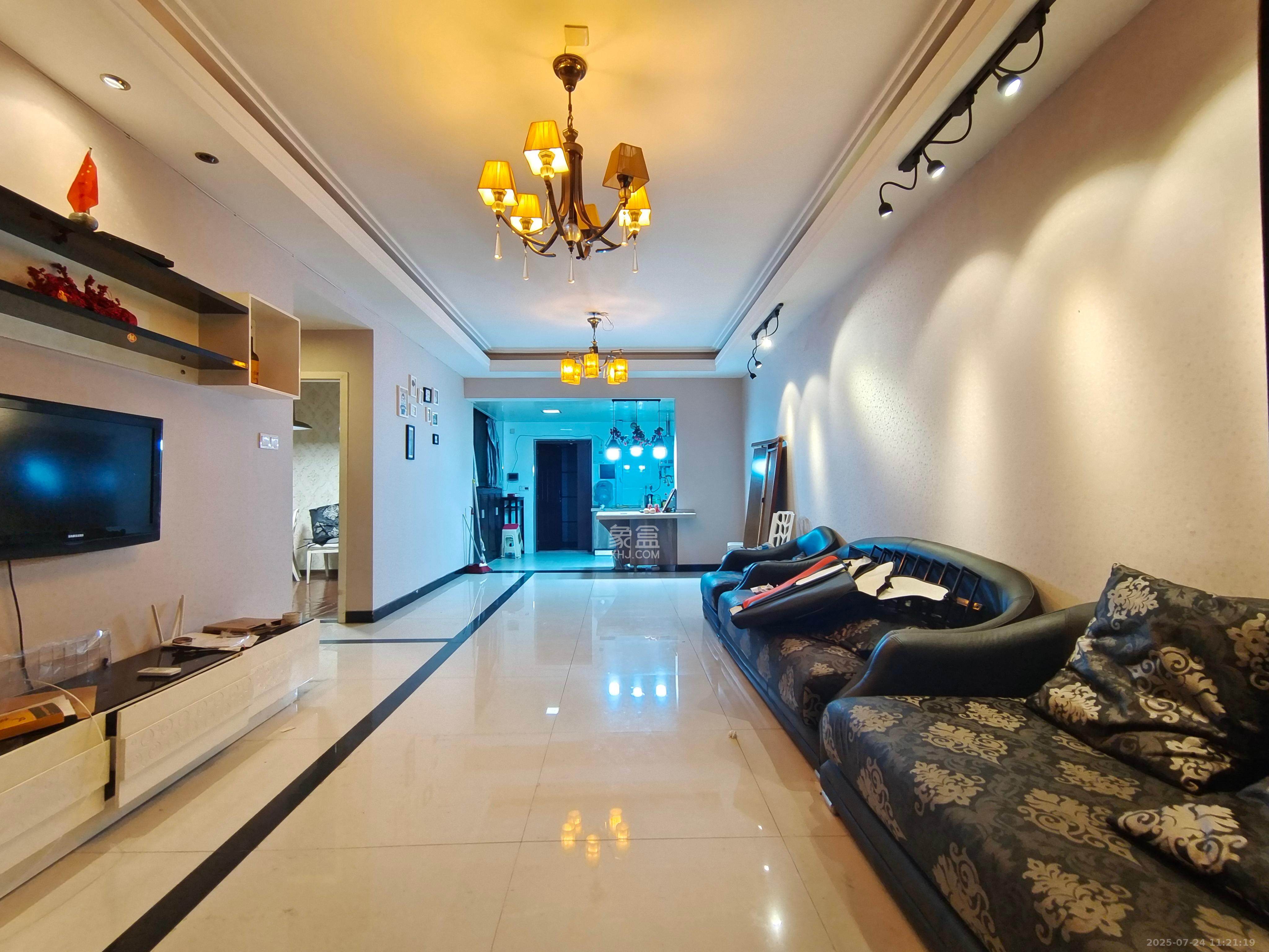 藏珑湖上国际花园 2室2厅1卫 2400.0元/月 藏珑湖上国际花园 2室2厅1卫 2400.0元/月室内图