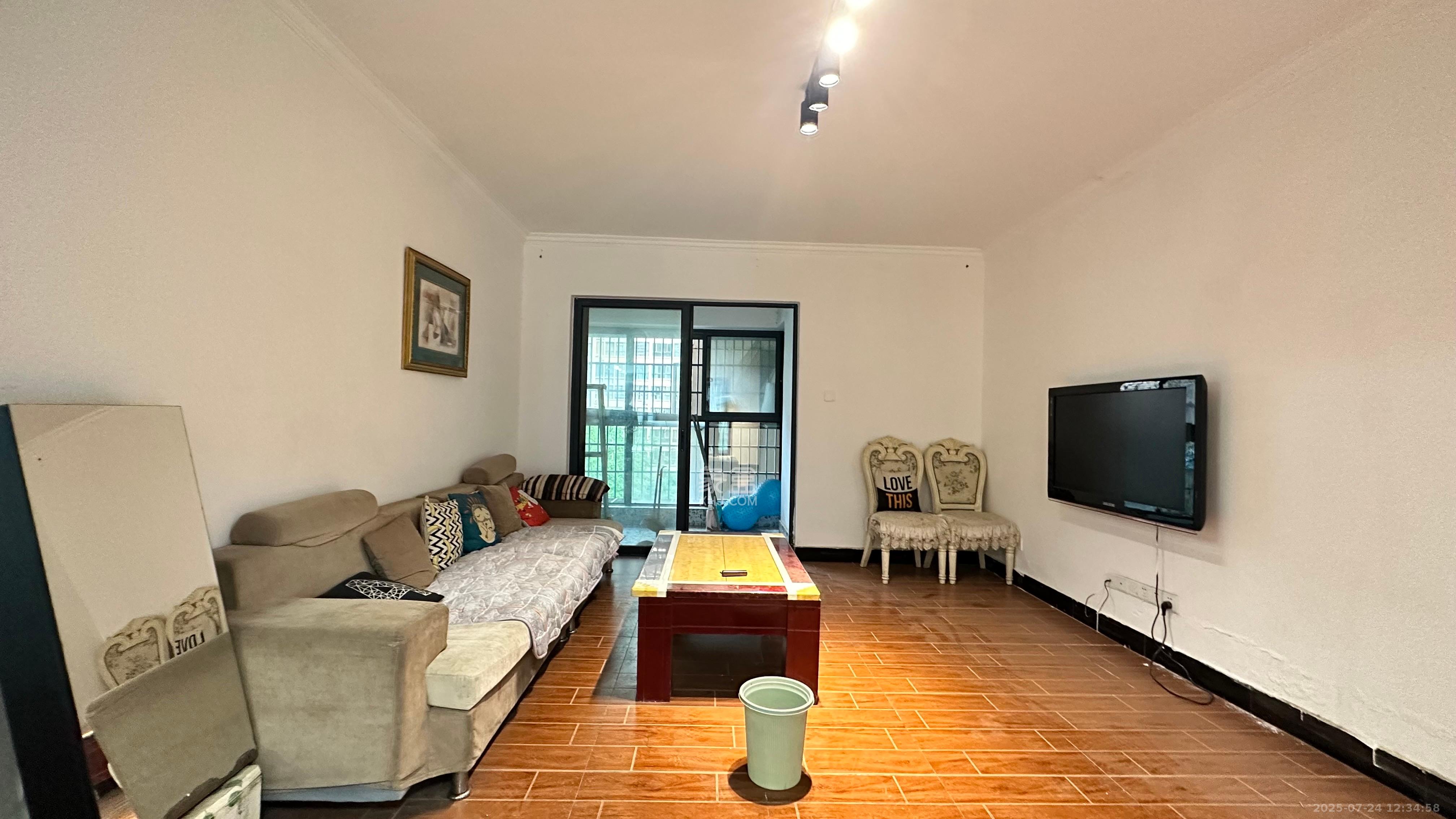 勤诚达新界 5室2厅2卫 2300.0元/月 勤诚达新界 5室2厅2卫 2300.0元/月室内图