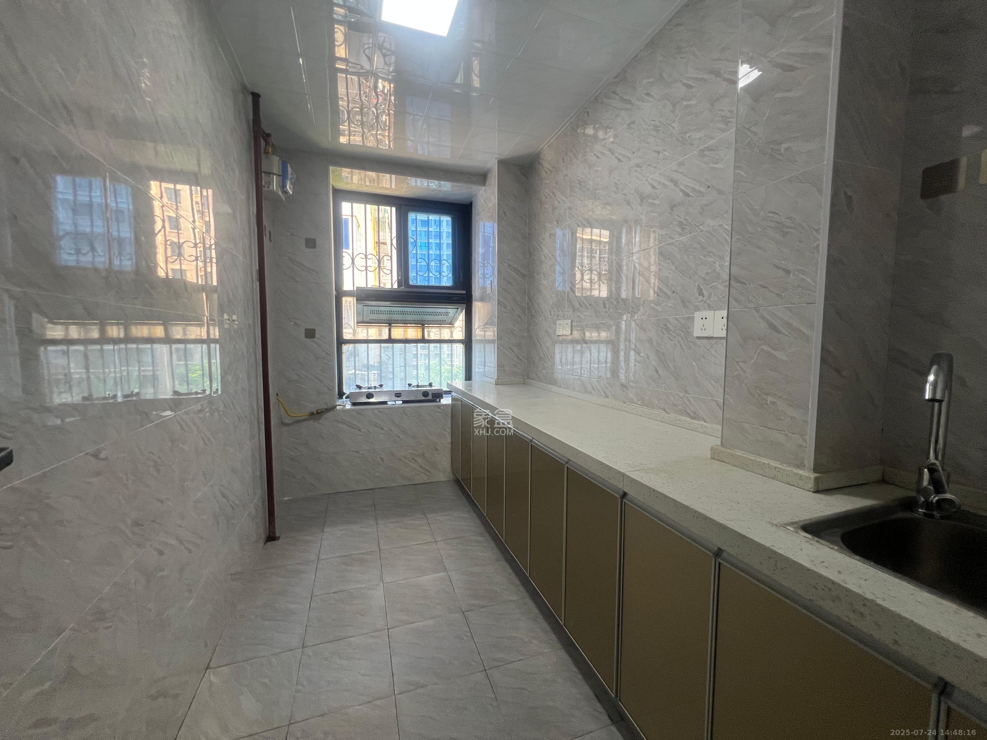 省政府五所 1室2厅1卫 2600.0元/月 省政府五所 1室2厅1卫 2600.0元/月室内图