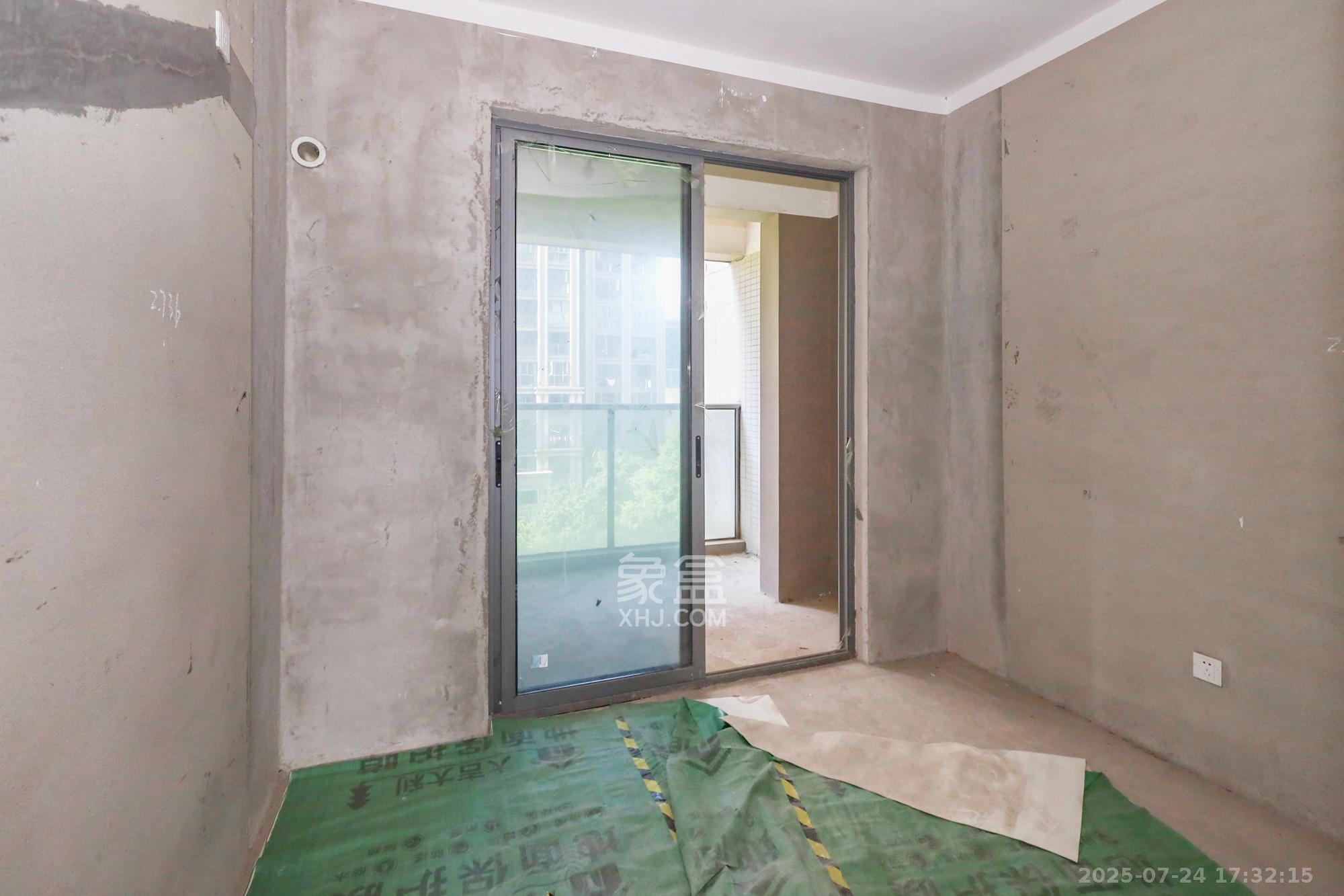 八方小区B区  1室2厅2卫    398.0万 八方小区B区  1室2厅2卫    398.0万卧室