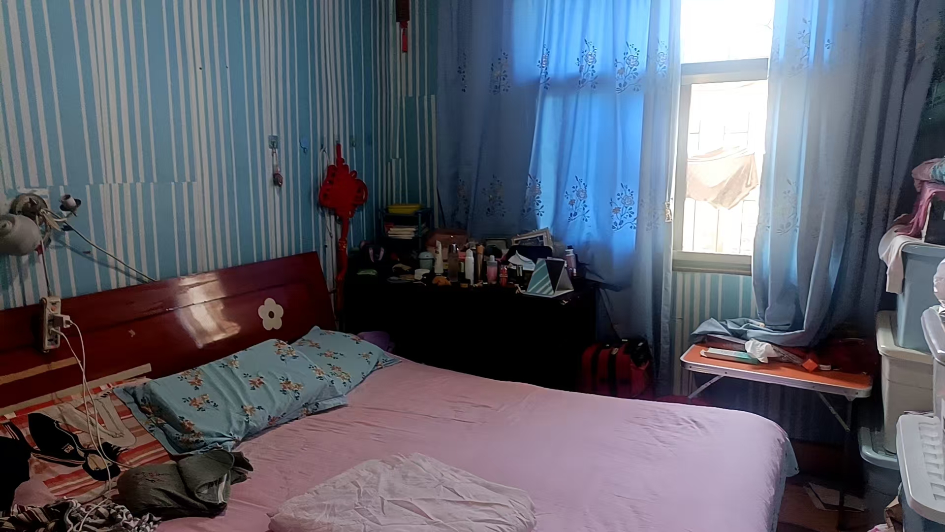 公园社区(青山小区)  1室0厅0卫    14.8万 公园社区(青山小区)  1室0厅0卫    14.8万室内图1