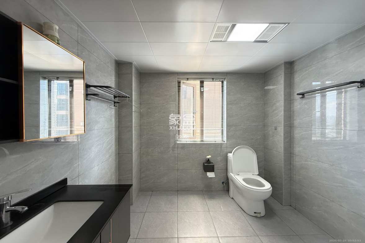 海洋半岛(月珑湾)  3室2厅2卫    3000.0元/月 海洋半岛(月珑湾)  3室2厅2卫    3000.0元/月室内图